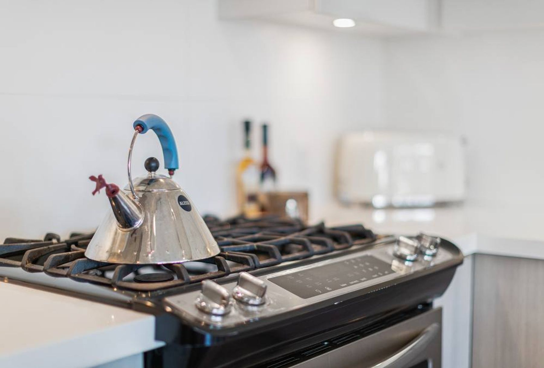 208 3602 Aldercrest Drive