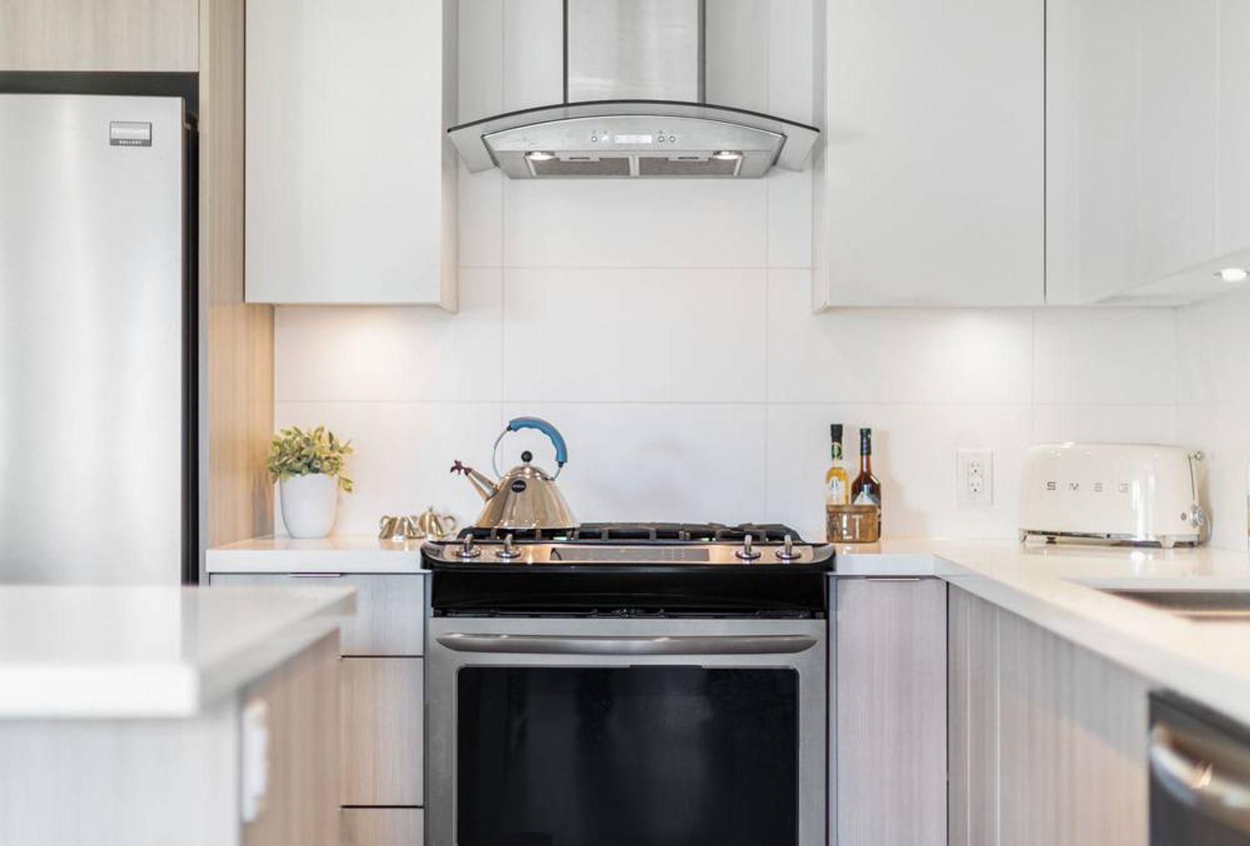 208 3602 Aldercrest Drive