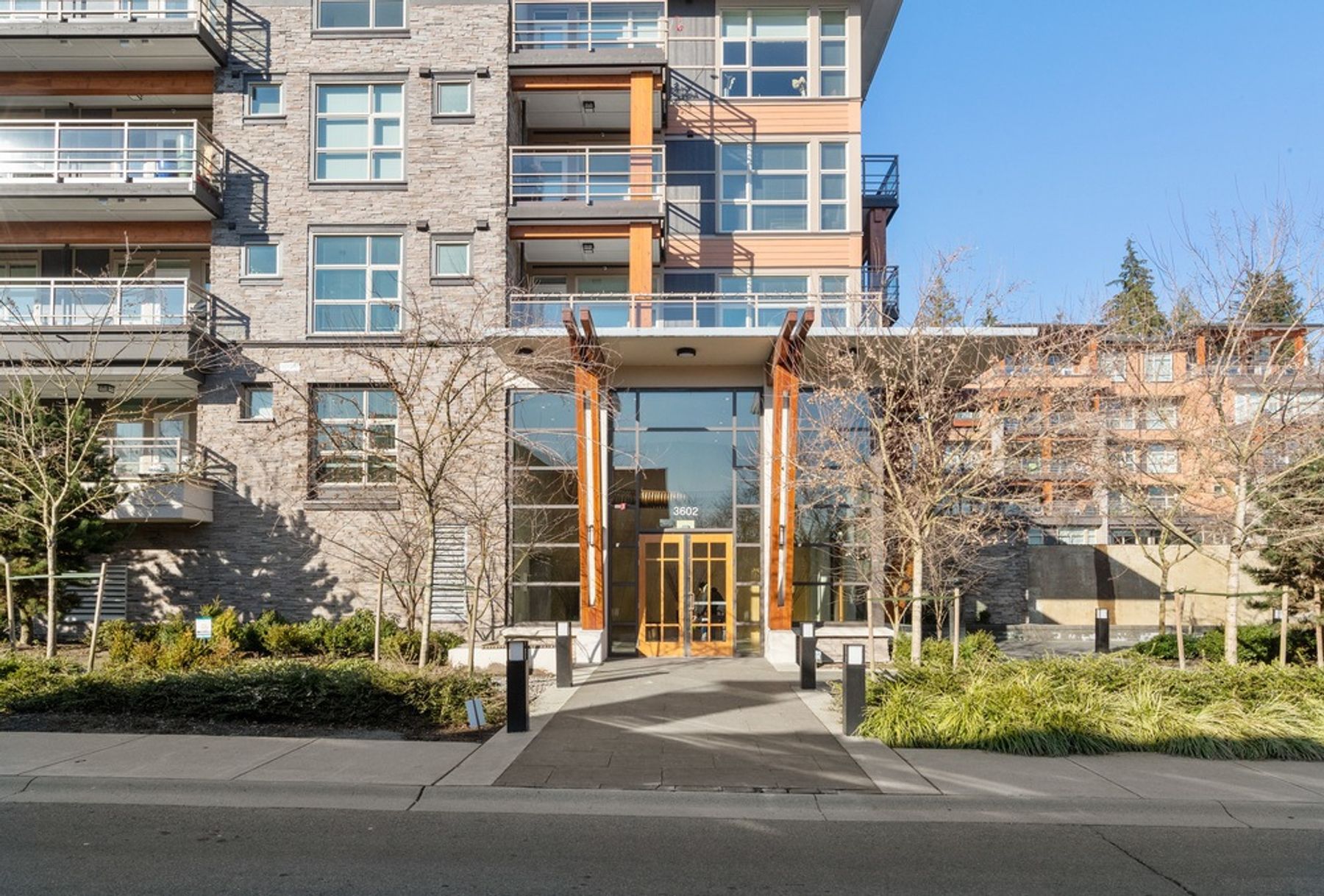208 3602 Aldercrest Drive