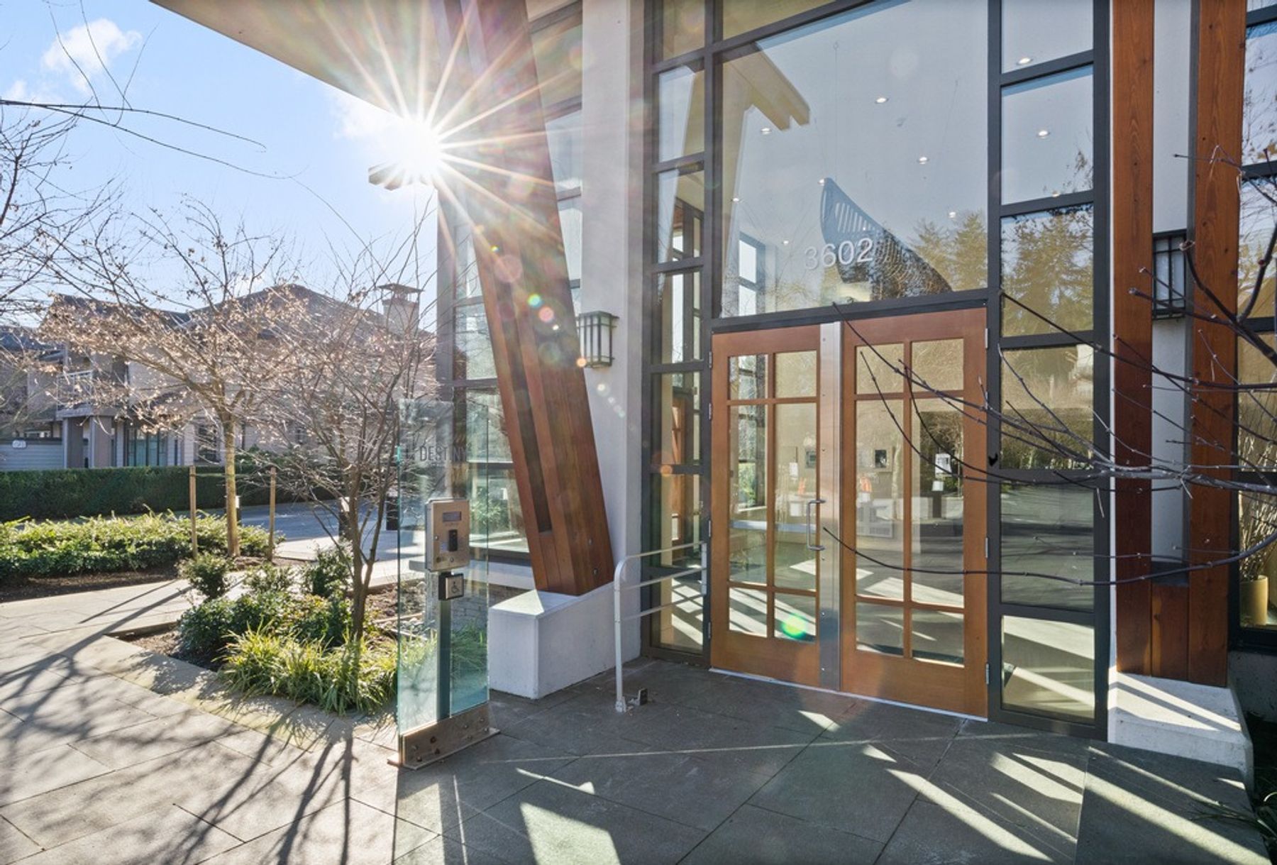 208 3602 Aldercrest Drive