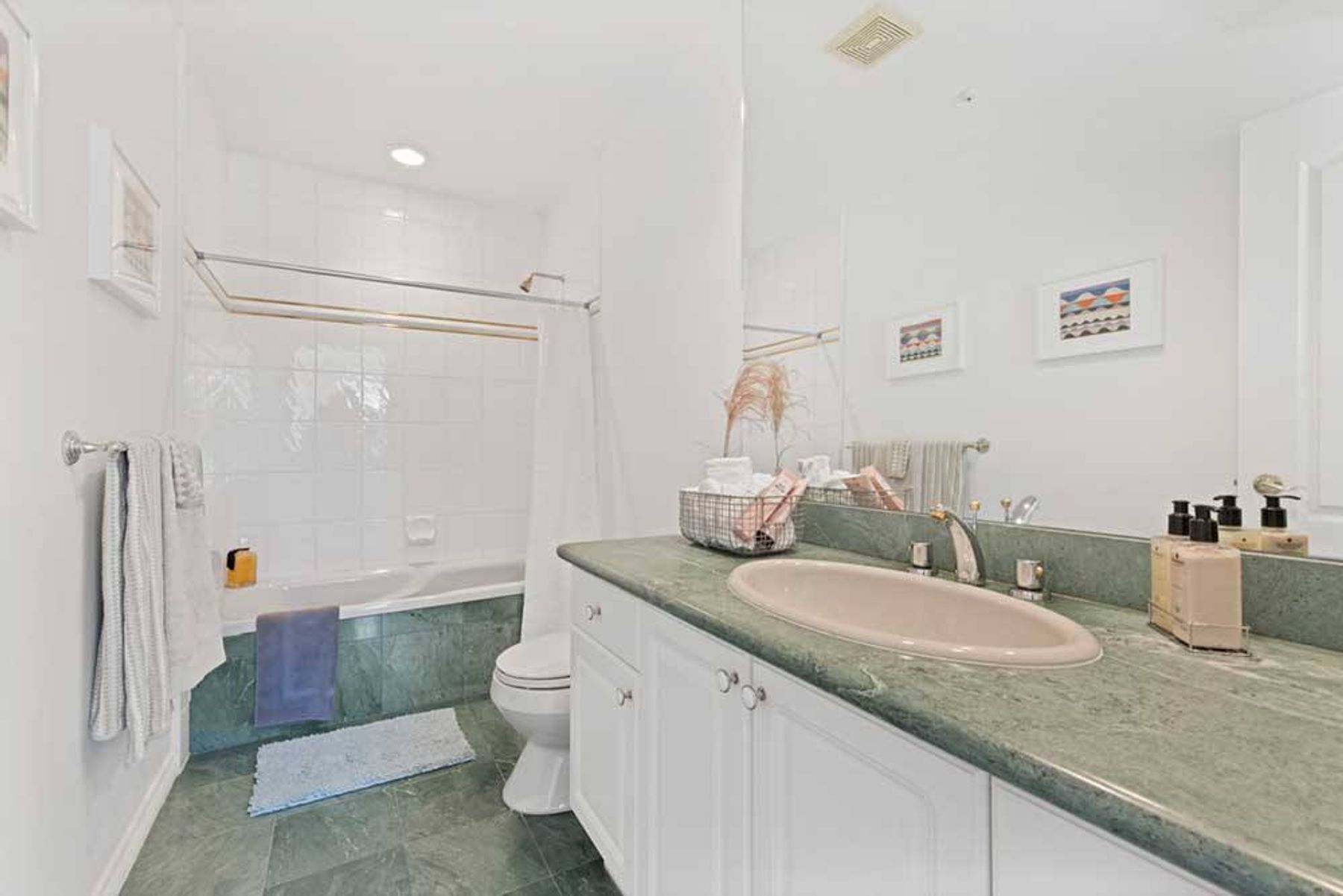 301 1765 Marine Drive