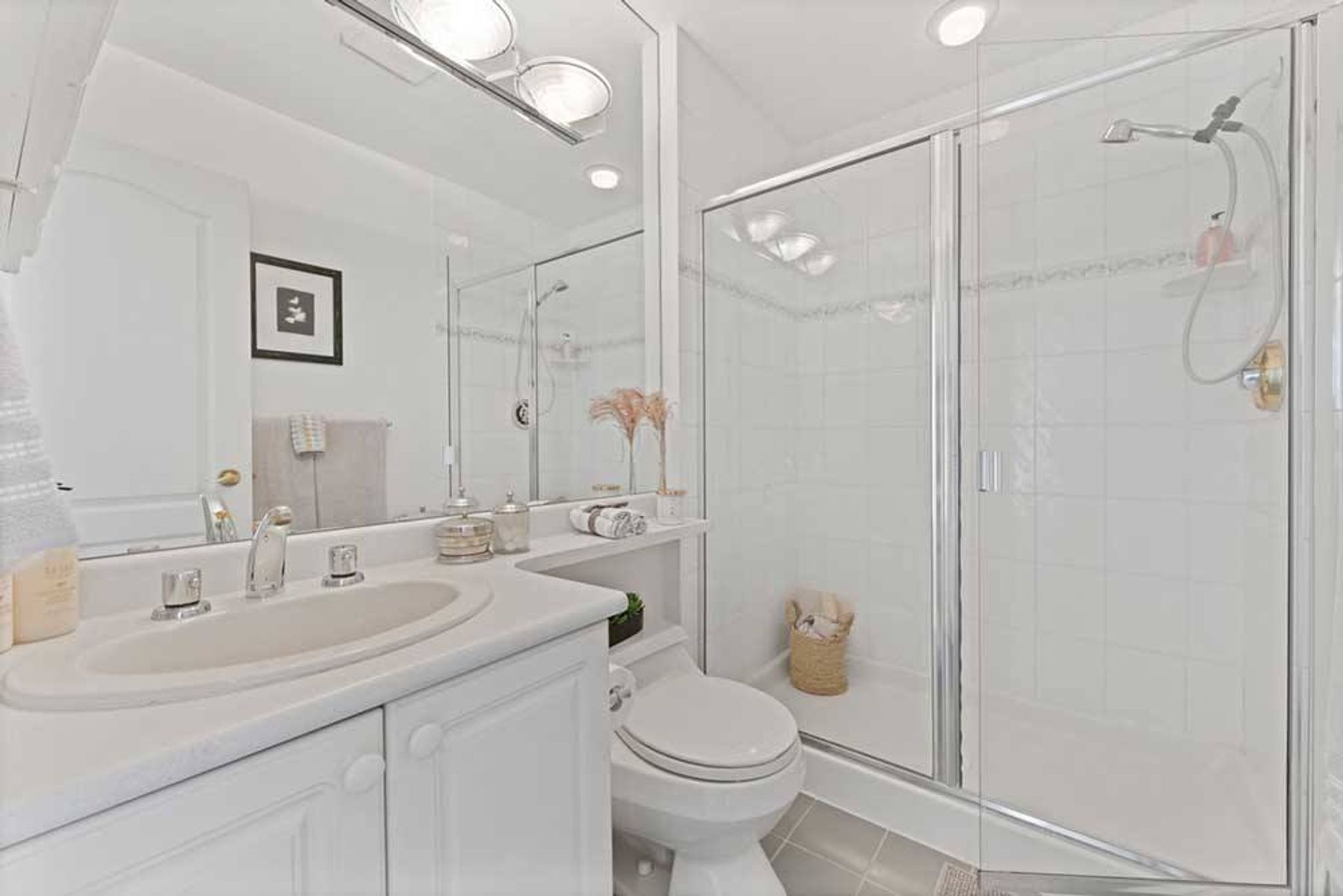 301 1765 Marine Drive