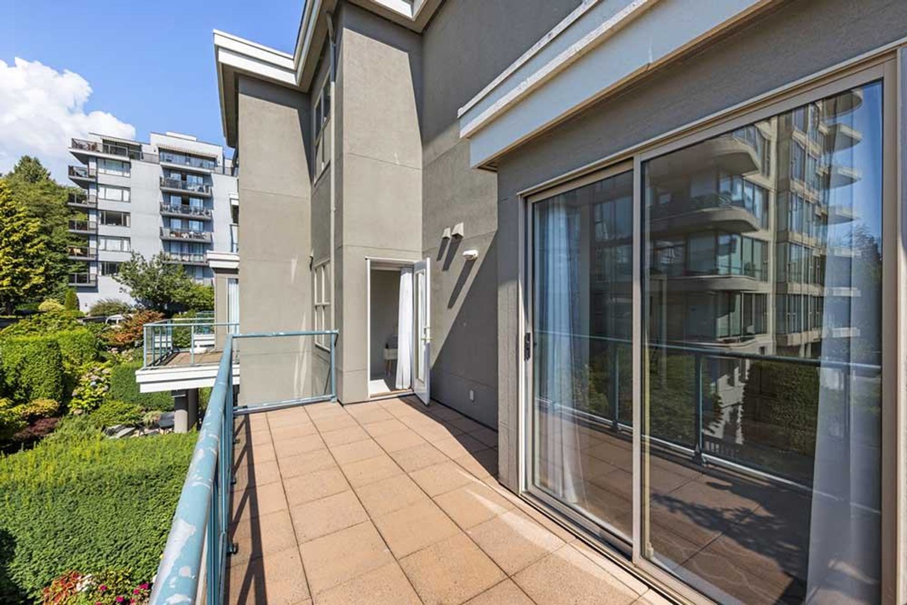 301 1765 Marine Drive