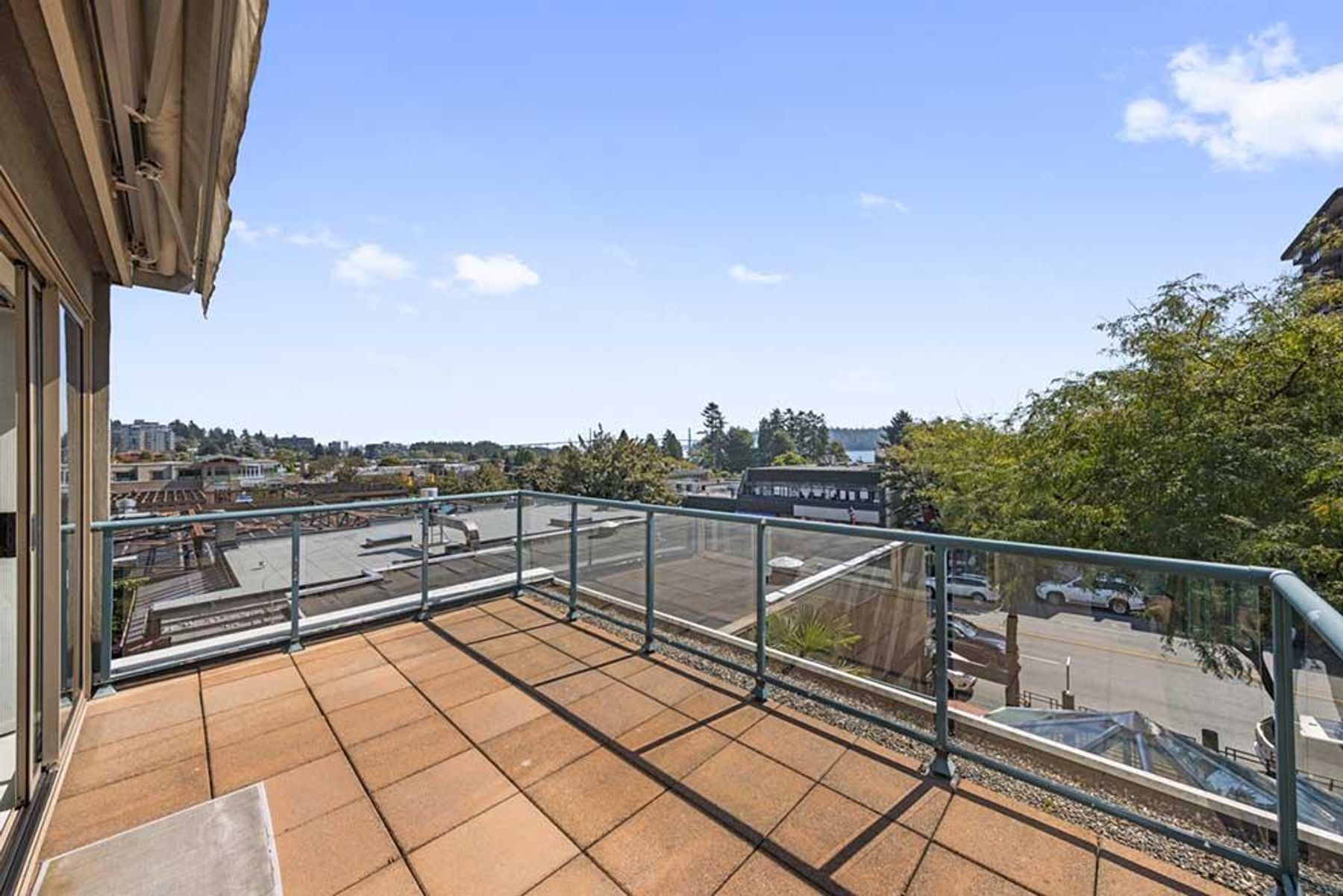 301 1765 Marine Drive