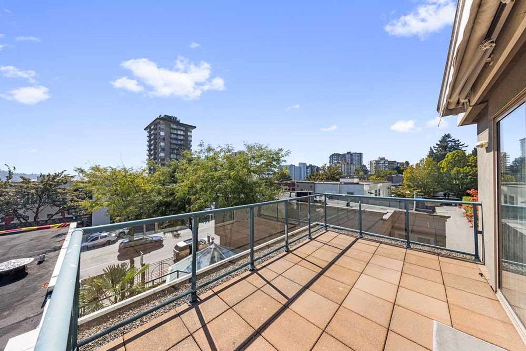 301 1765 Marine Drive