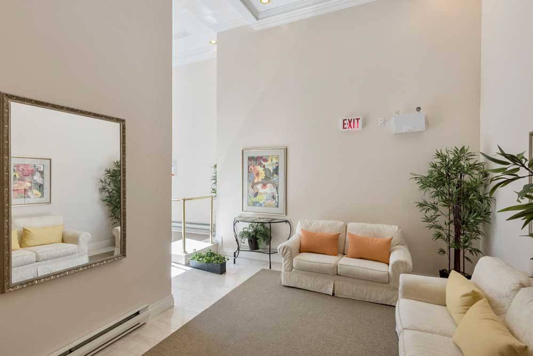 301 1765 Marine Drive