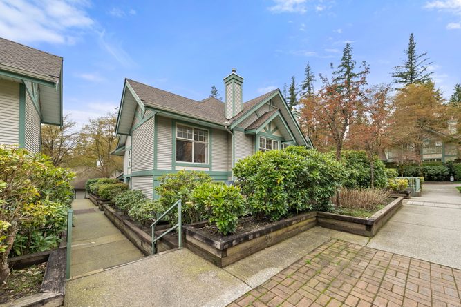 67 65 Foxwood Drive