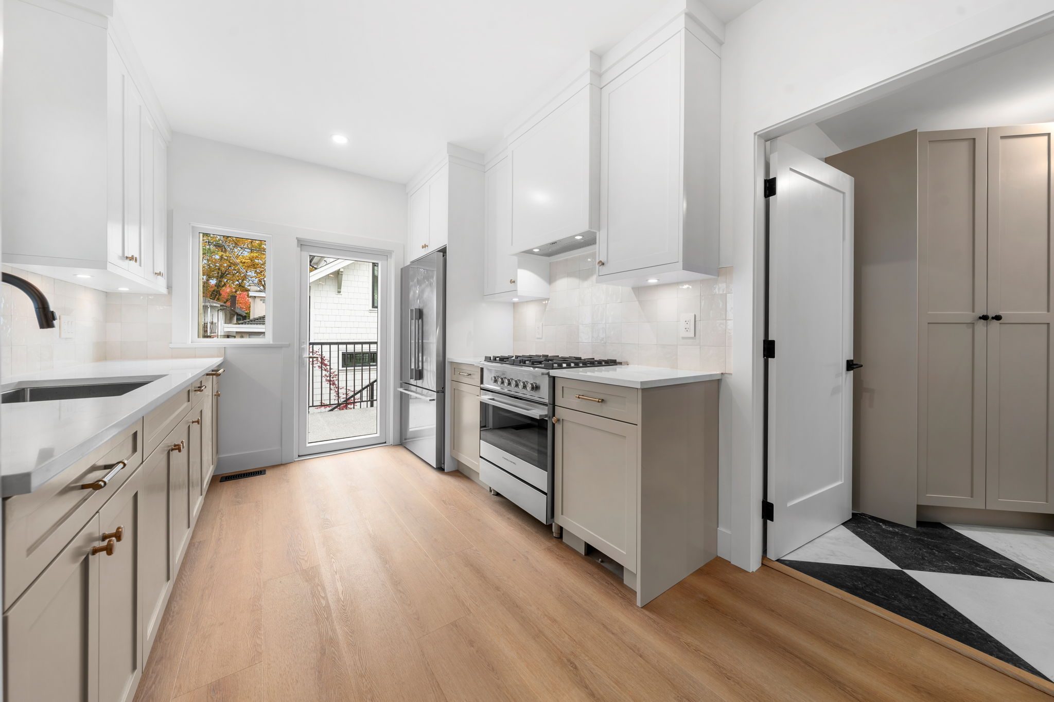 2530 McGill Street photo 14