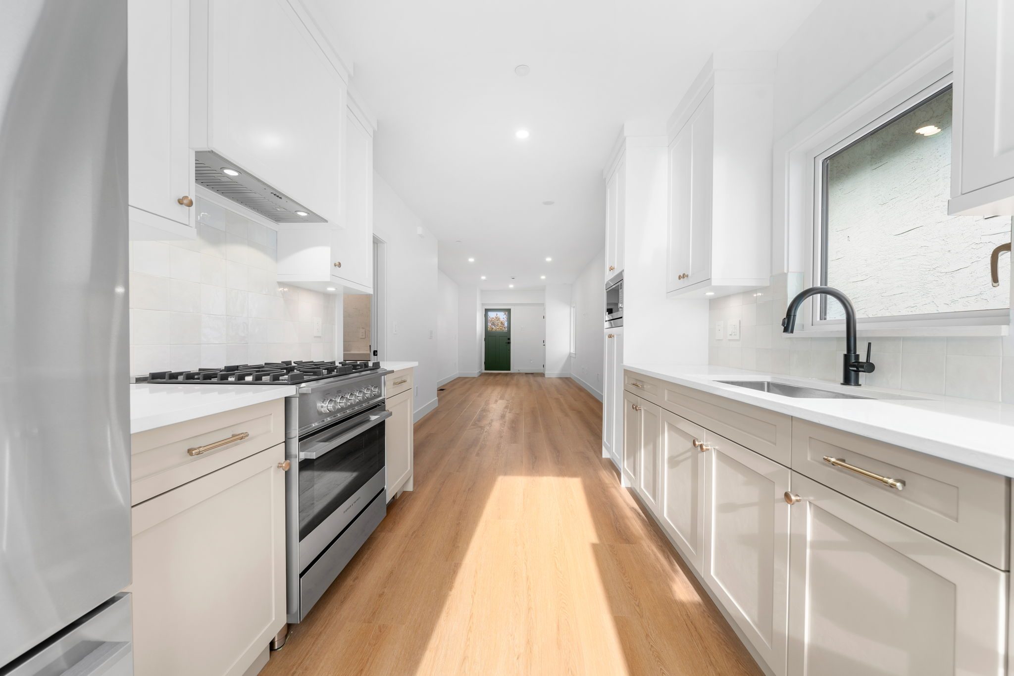 2530 McGill Street photo 20