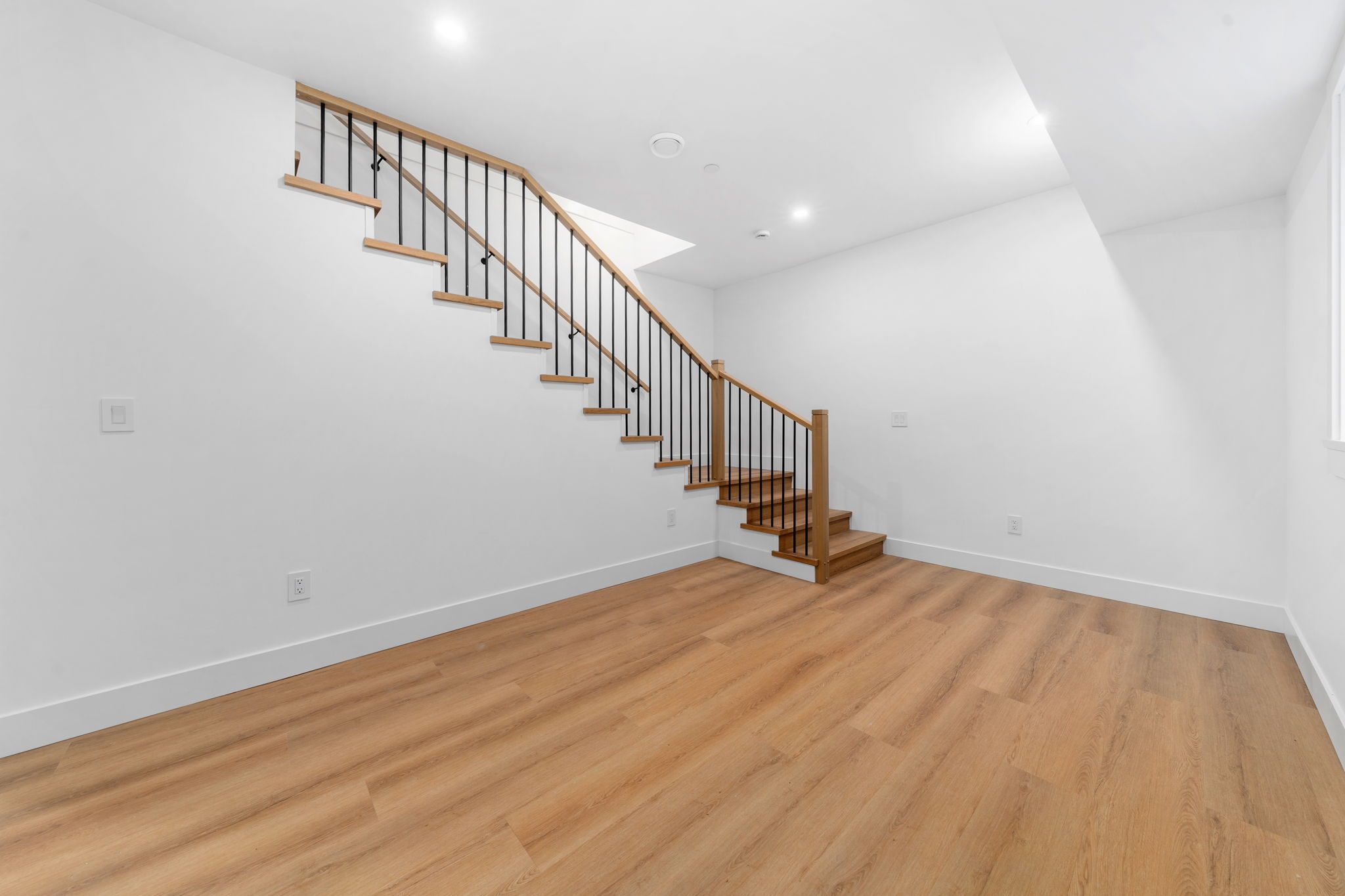 2530 McGill Street photo 25