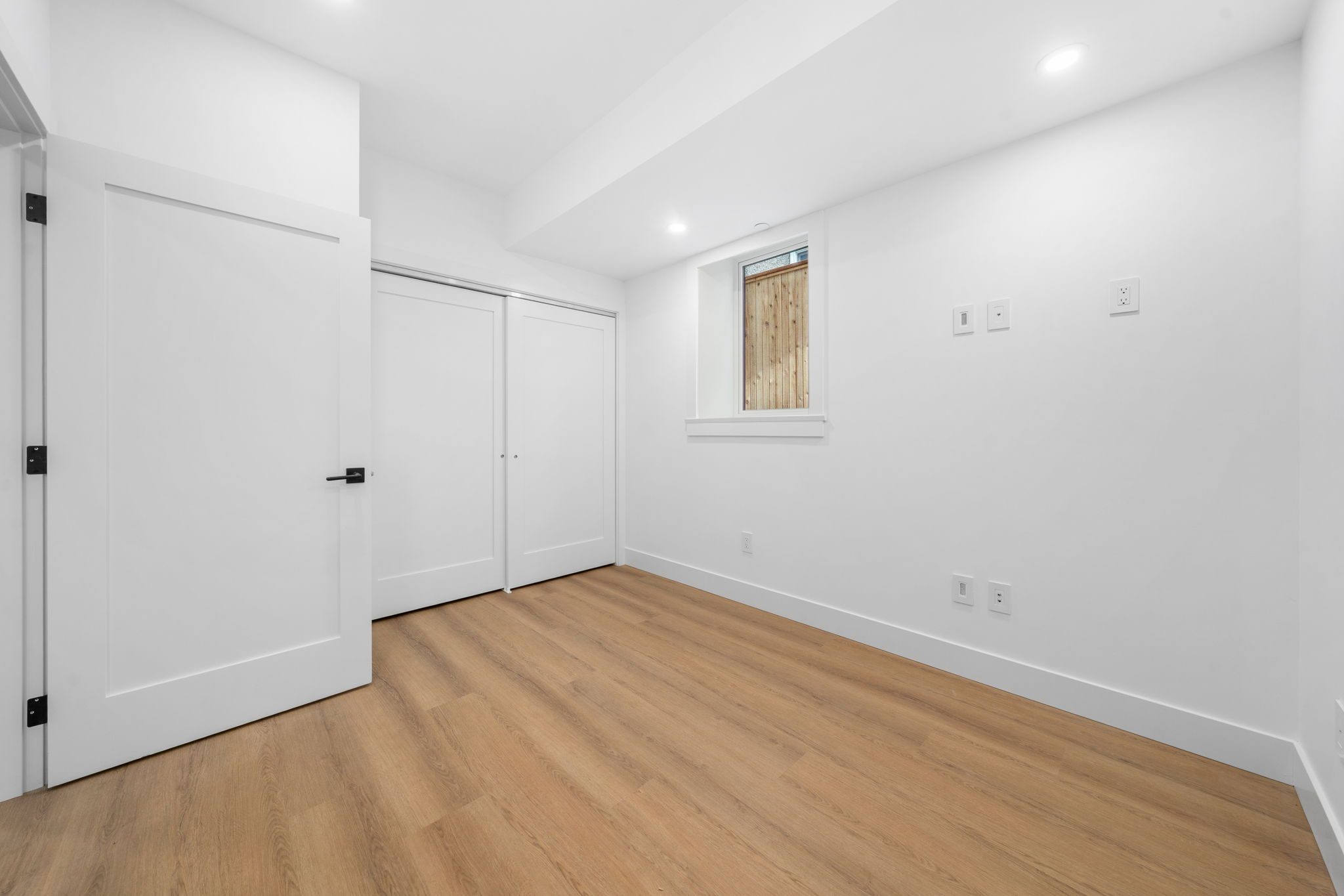 2530 McGill Street photo 29