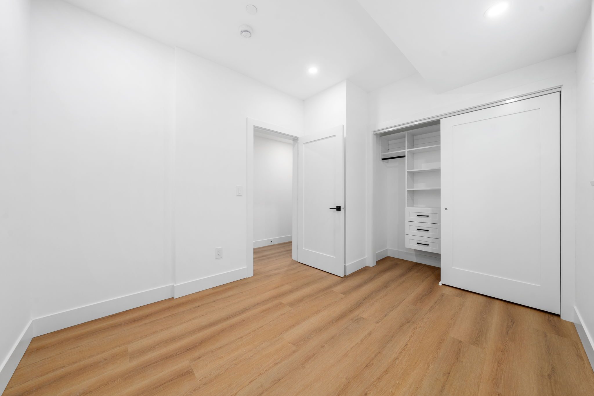 2530 McGill Street photo 30