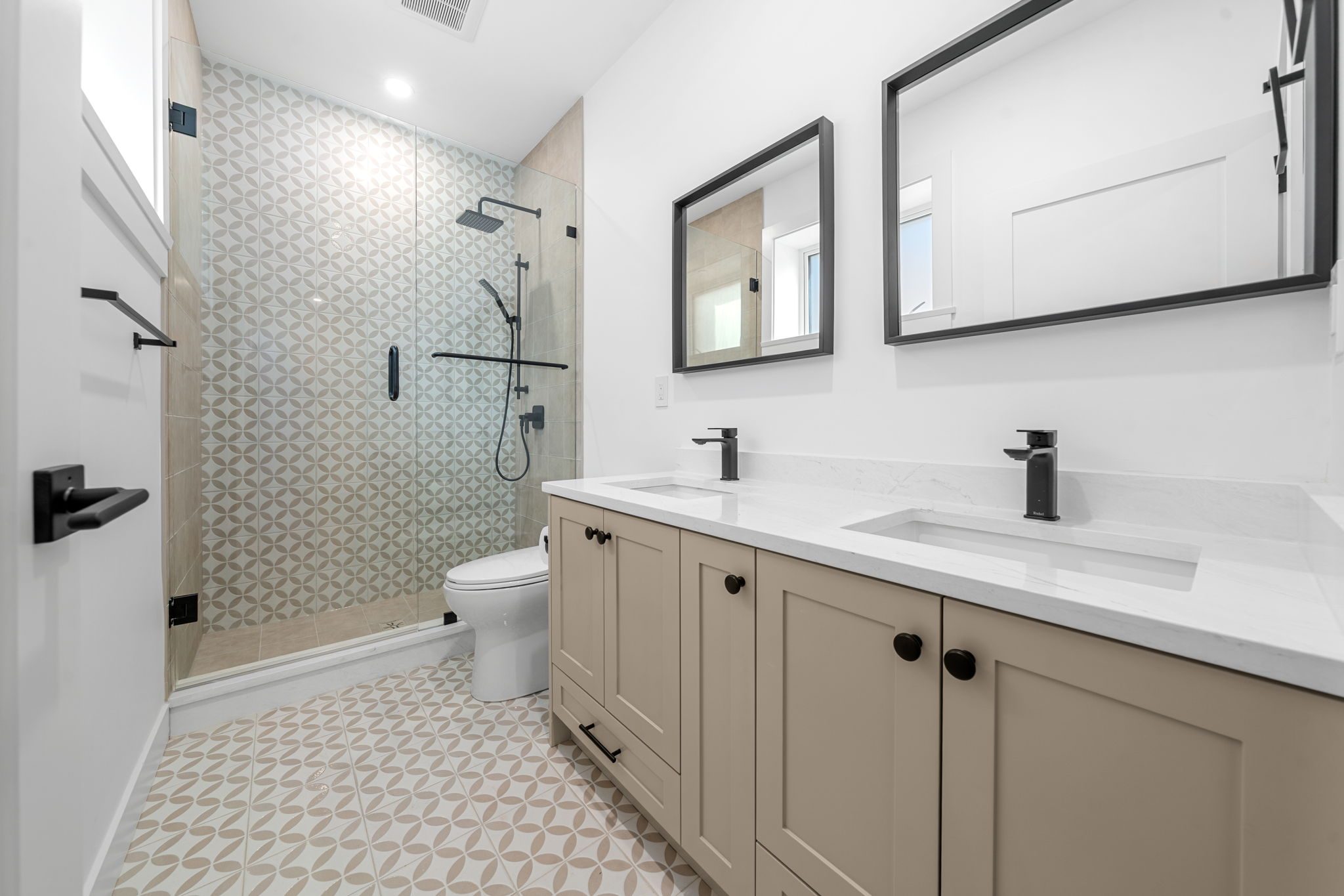 2530 McGill Street photo 36