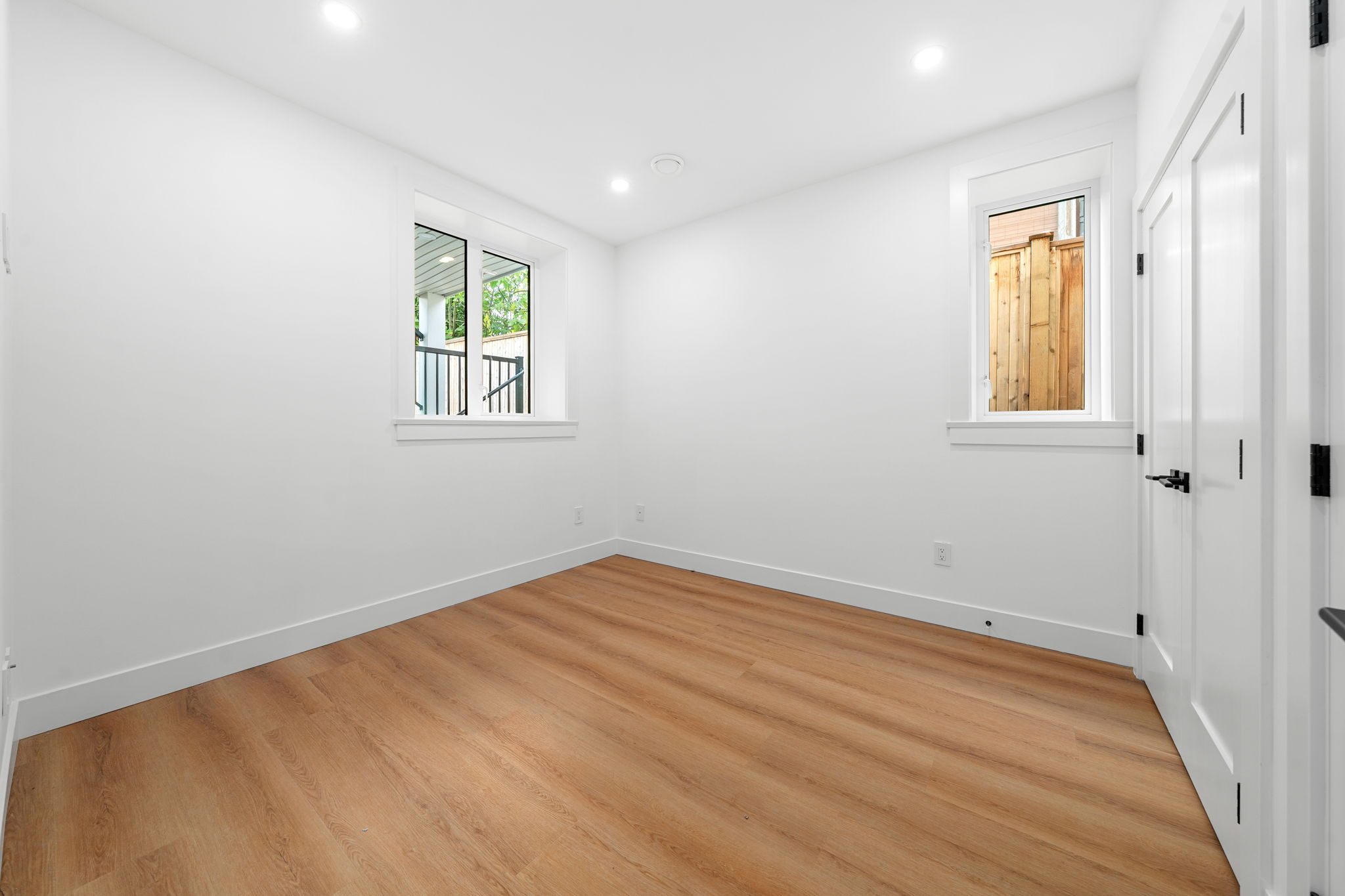 2530 McGill Street photo 38