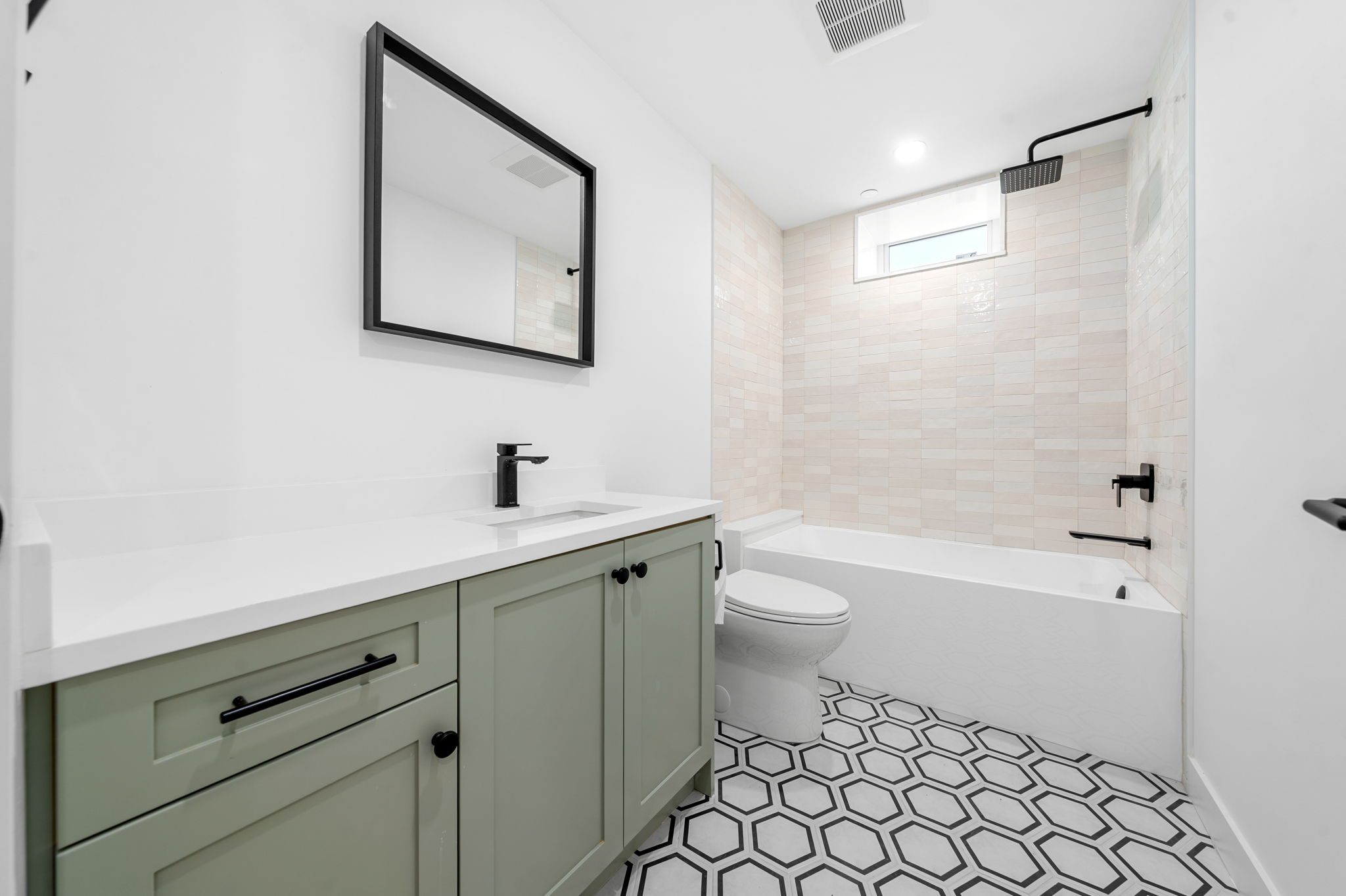 2530 McGill Street photo 42