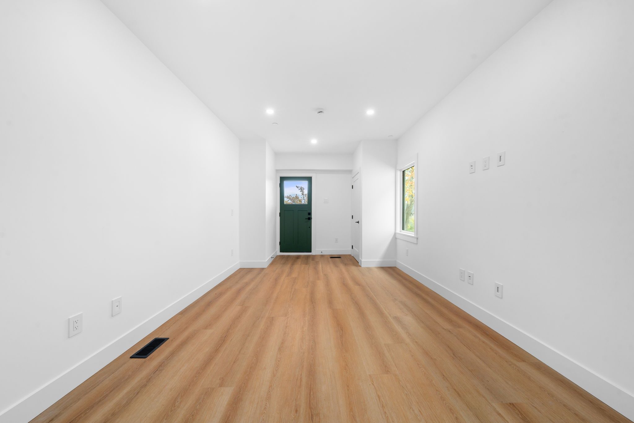 2530 McGill Street photo 6