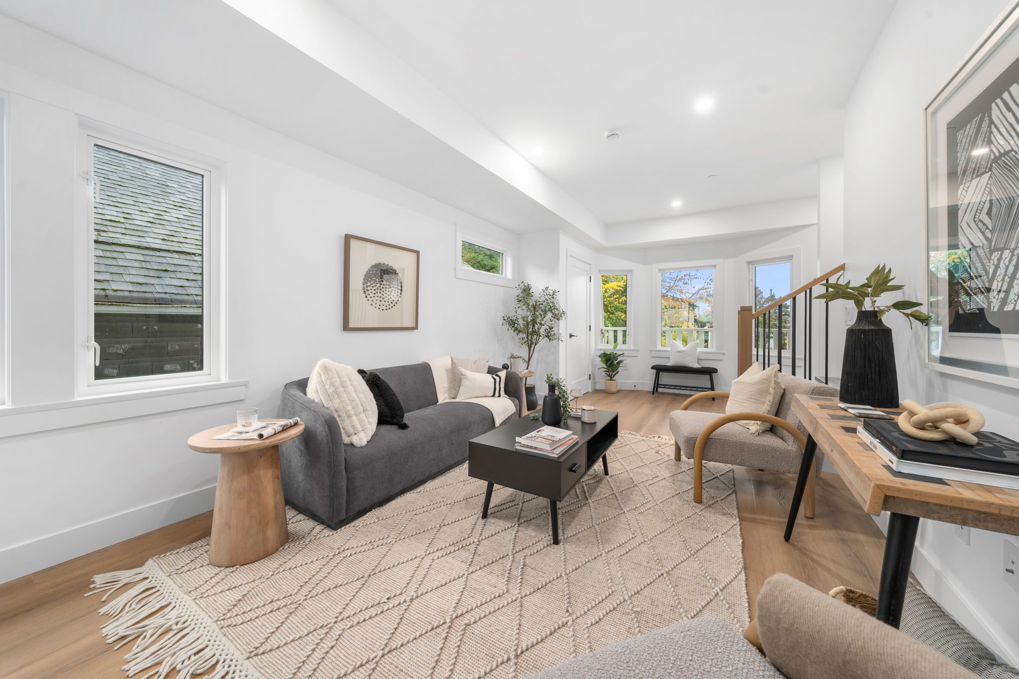 2528 McGill Street photo 10