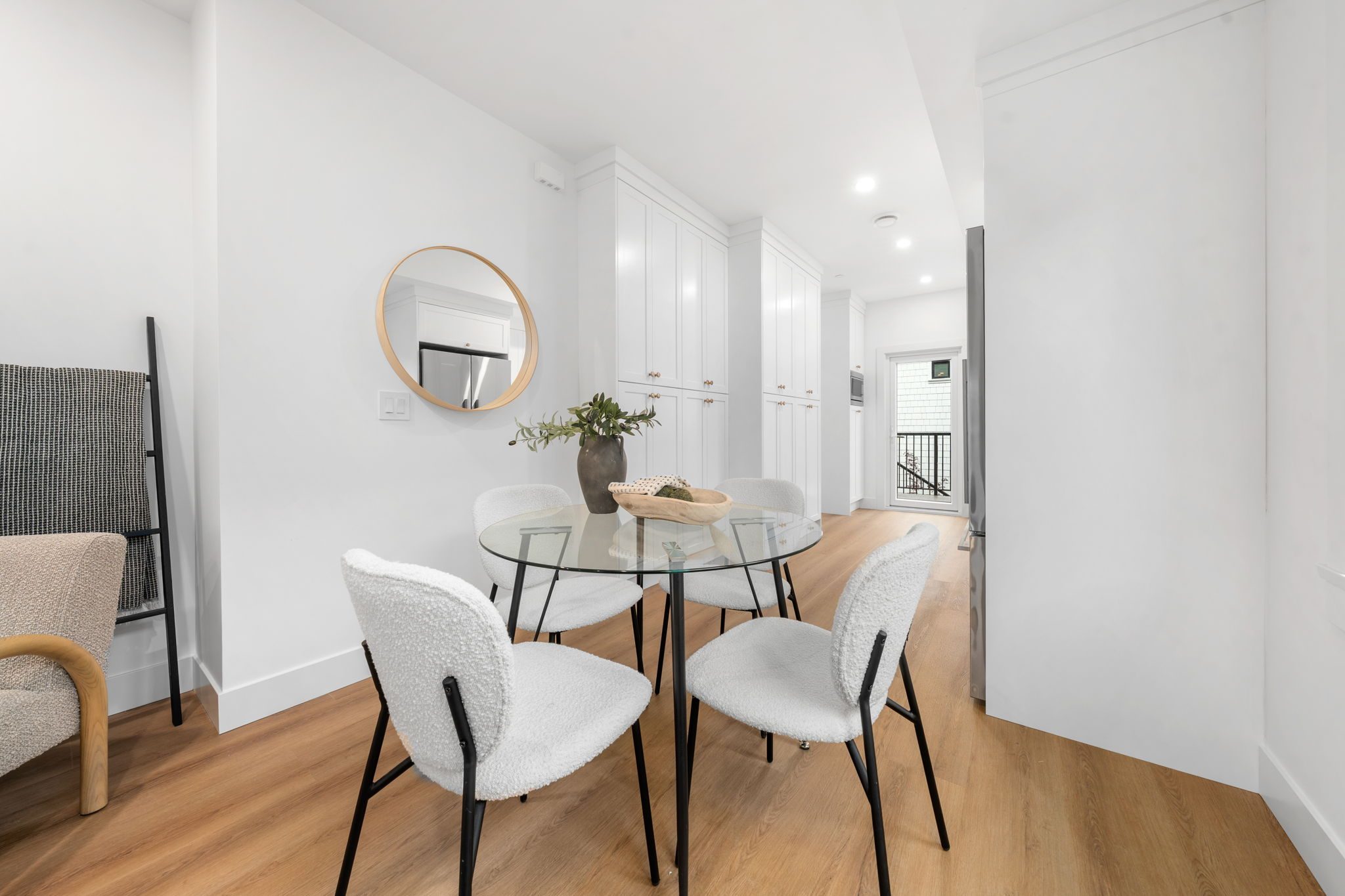 2528 McGill Street photo 11