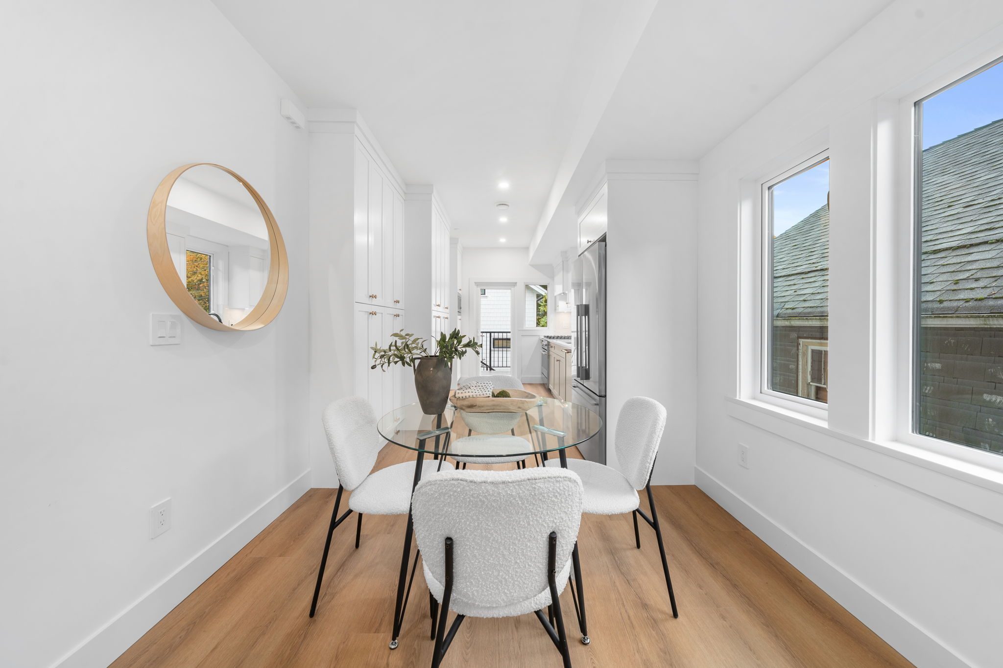 2528 McGill Street photo 12