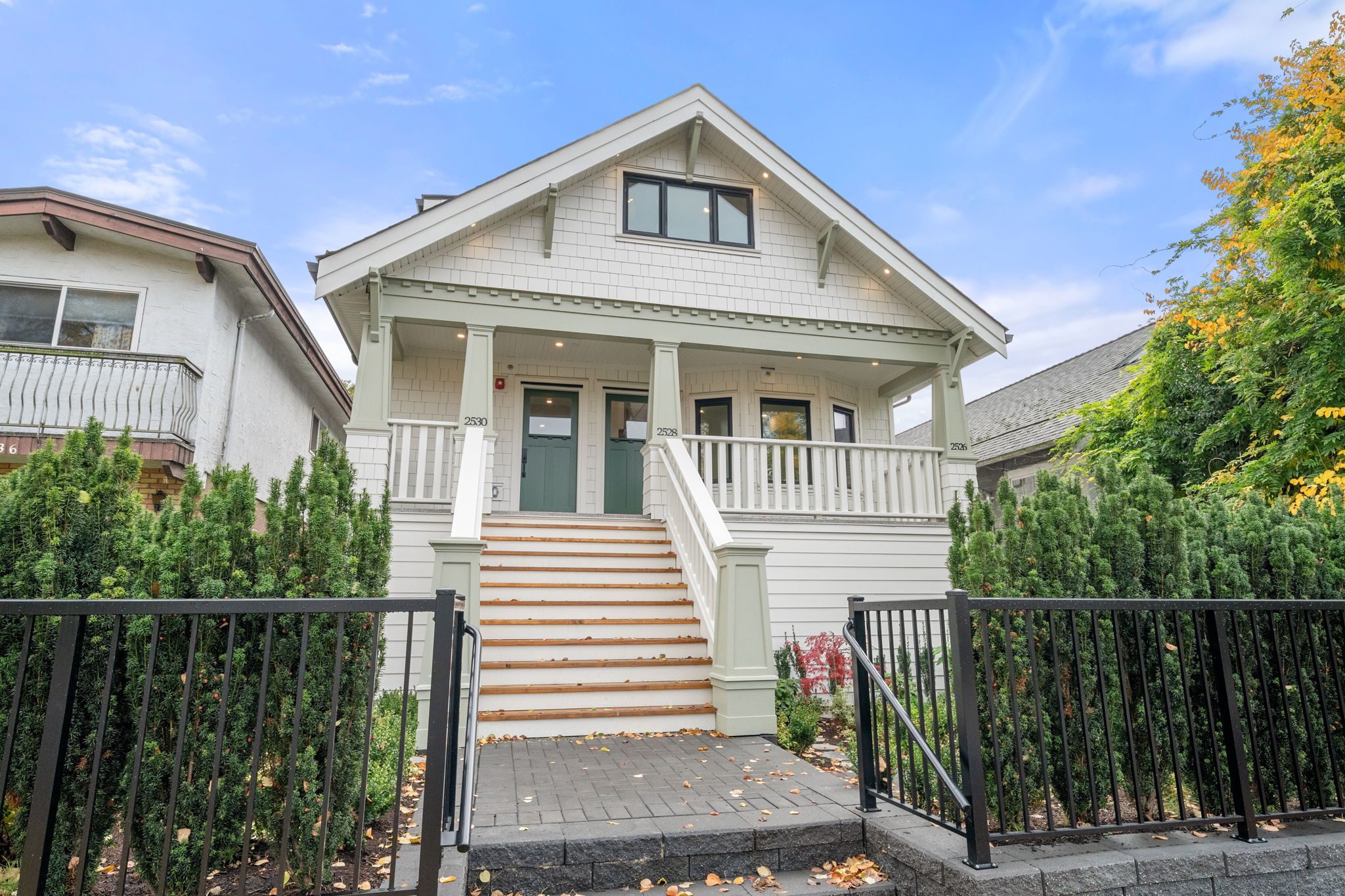 2528 McGill Street photo 2