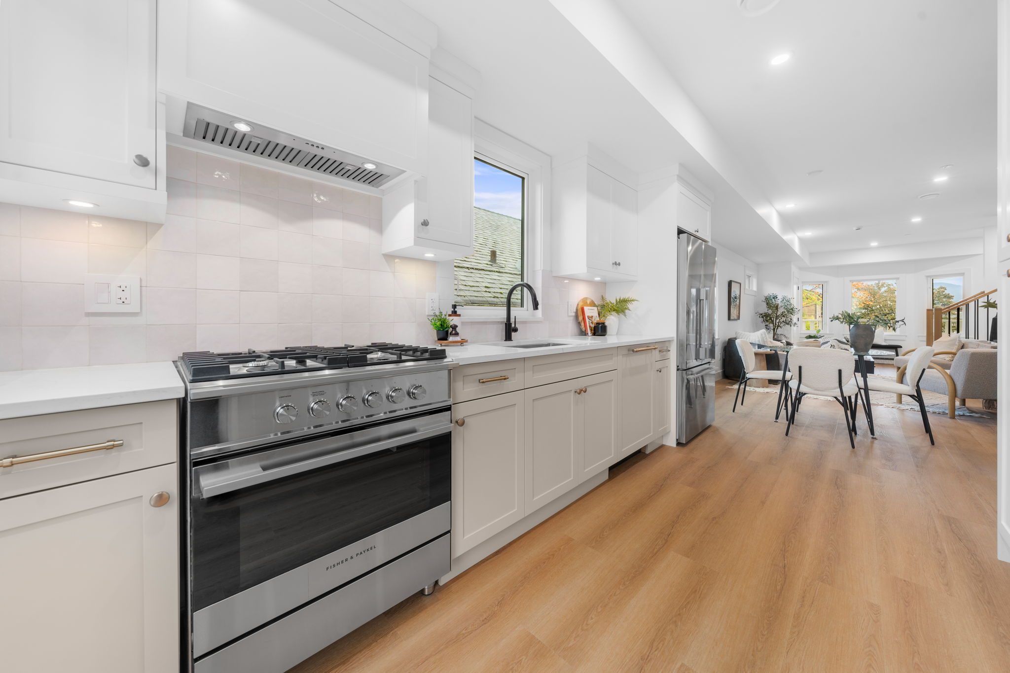 2528 McGill Street photo 20