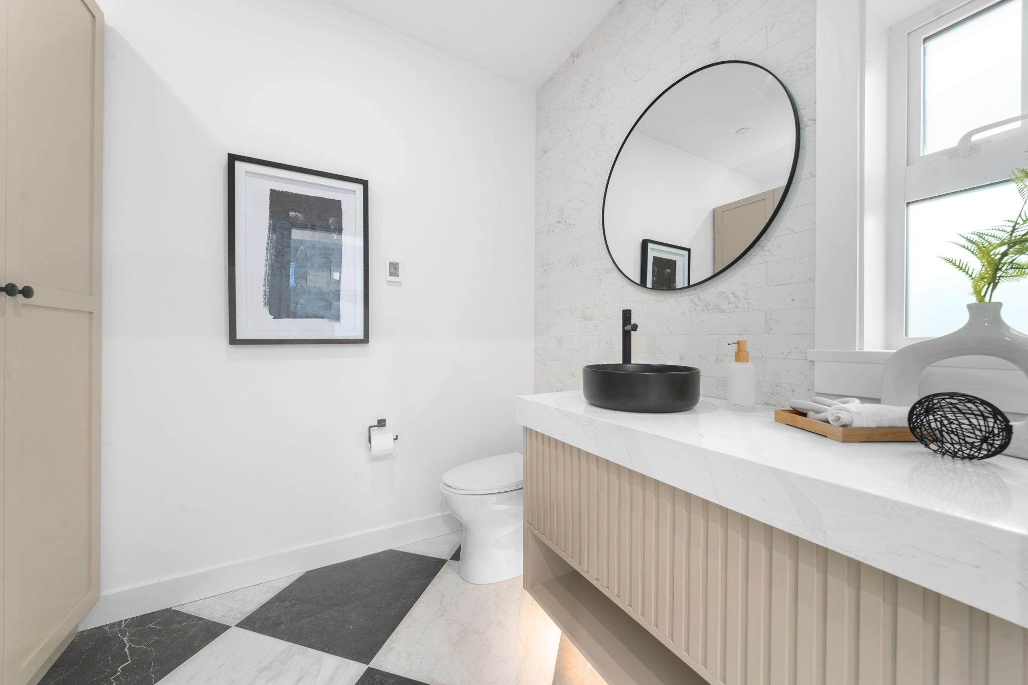 2528 McGill Street photo 23