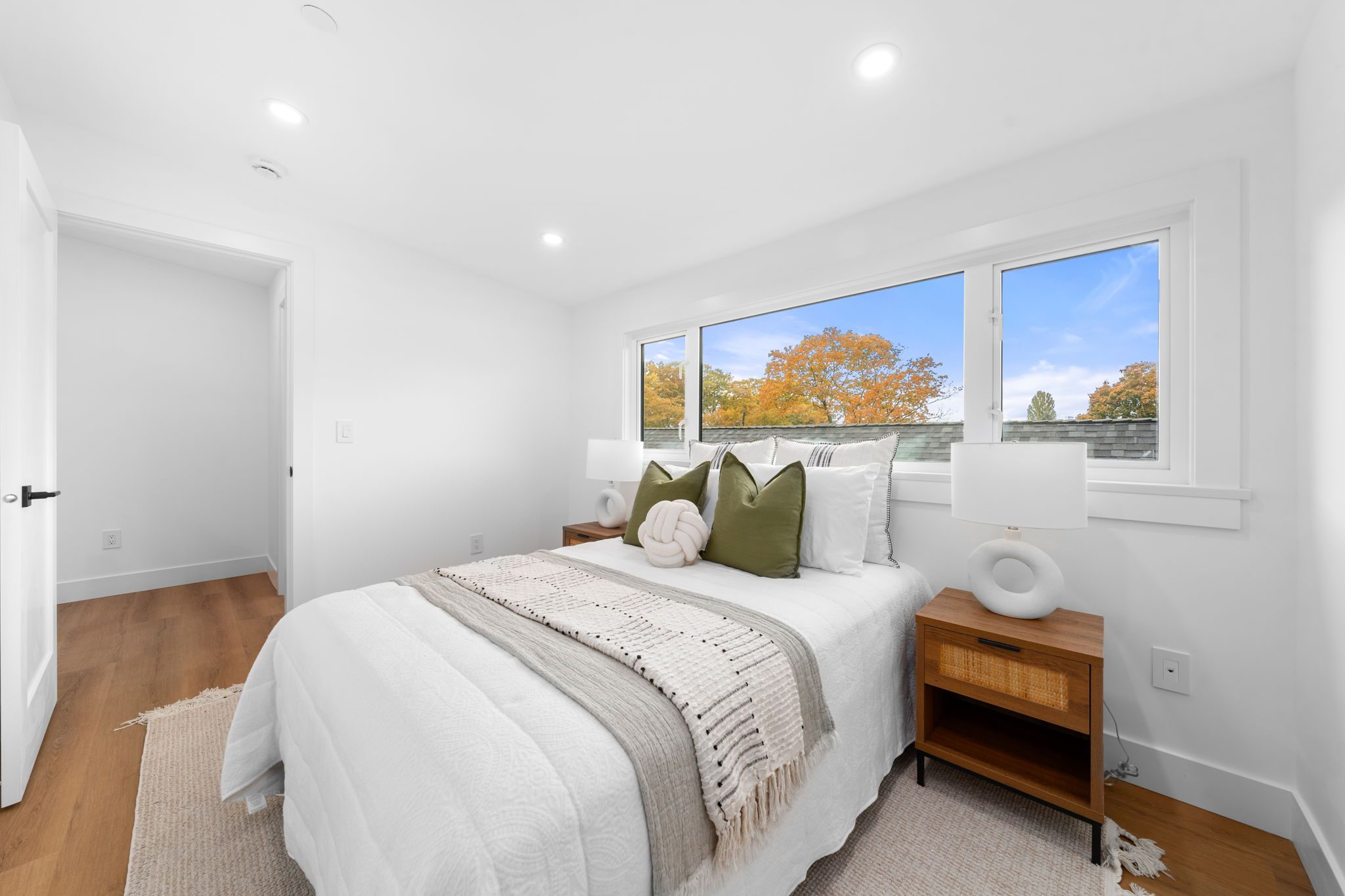 2528 McGill Street photo 29