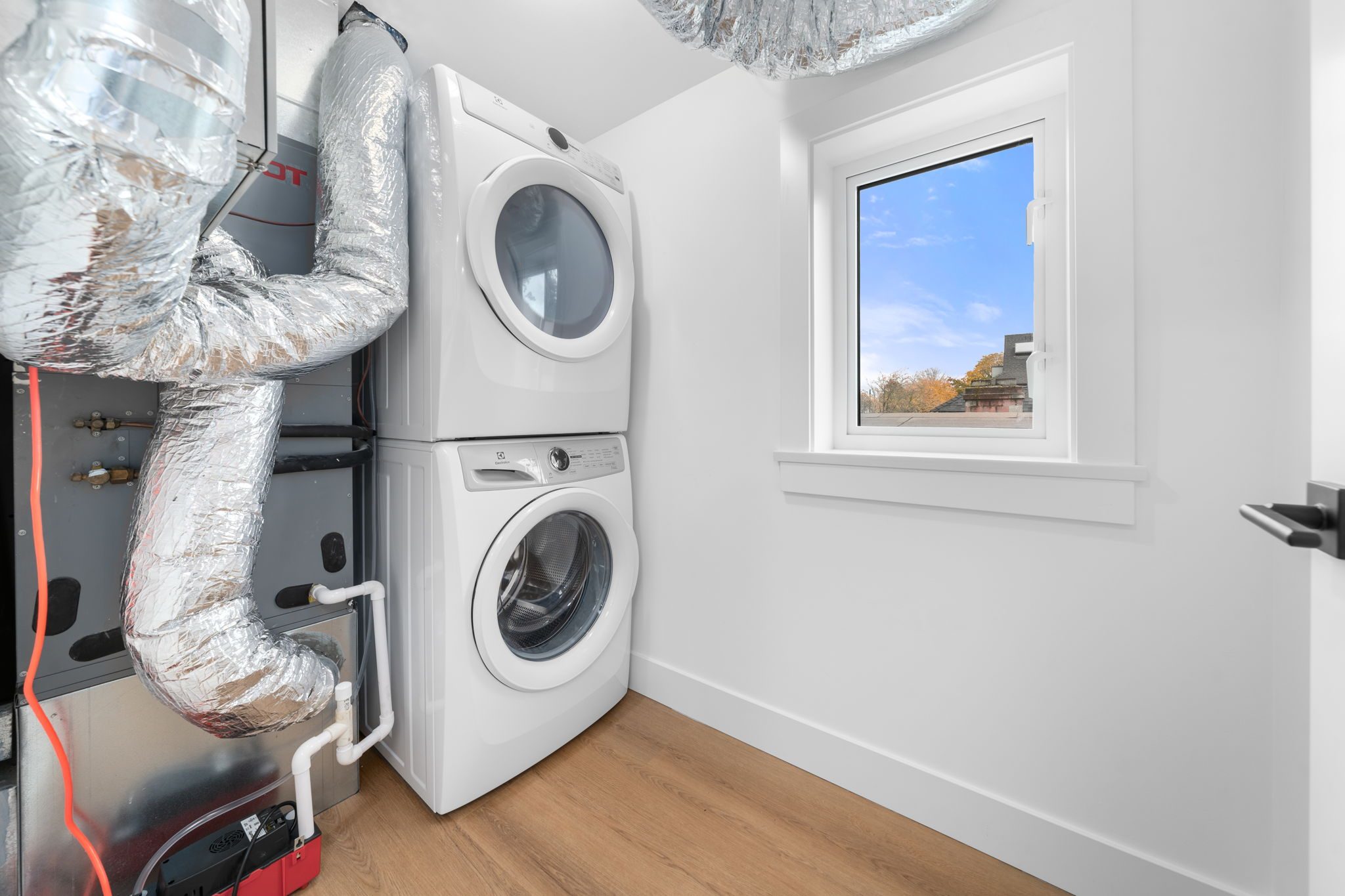 2528 McGill Street photo 31