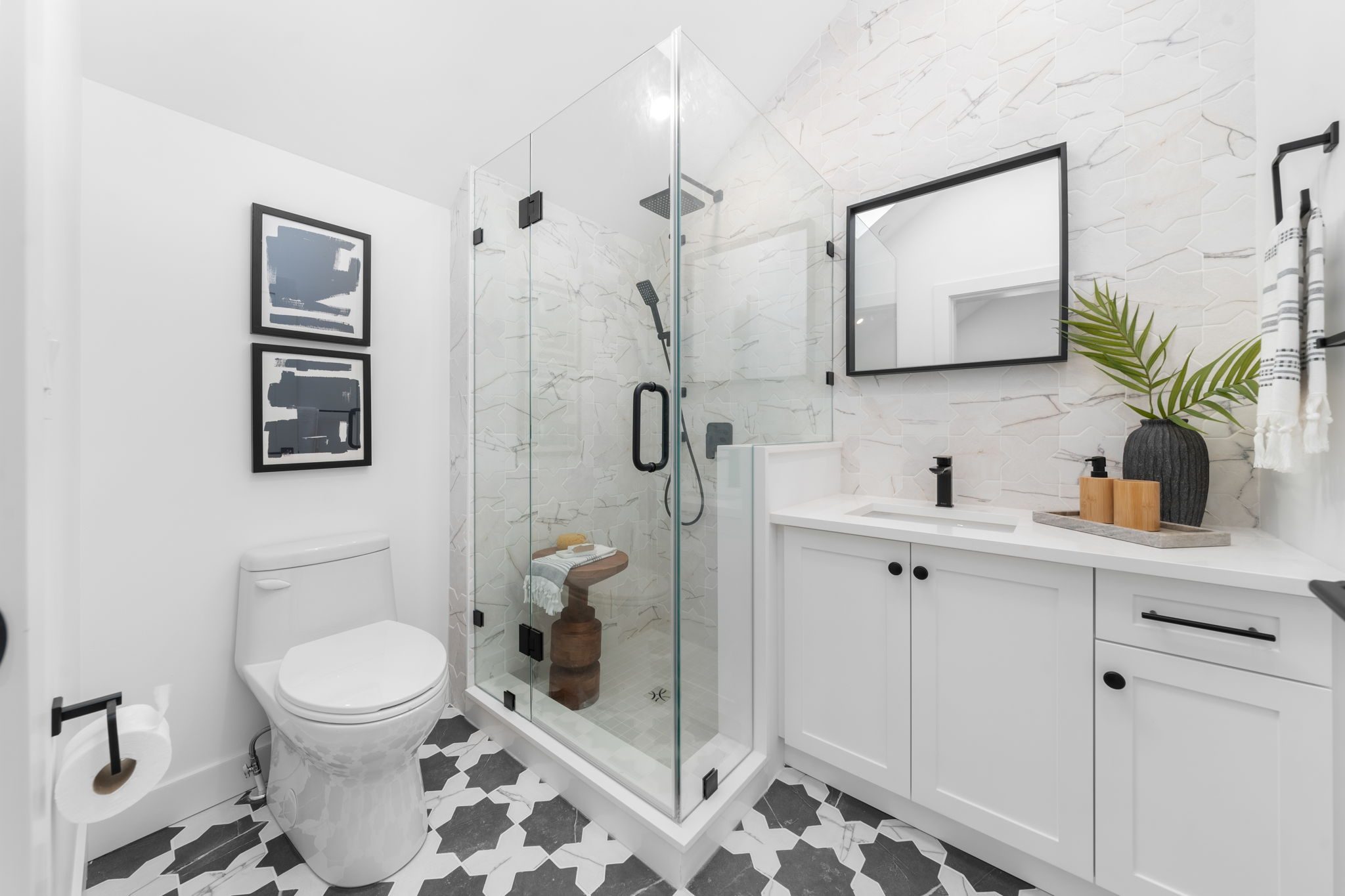 2528 McGill Street photo 39