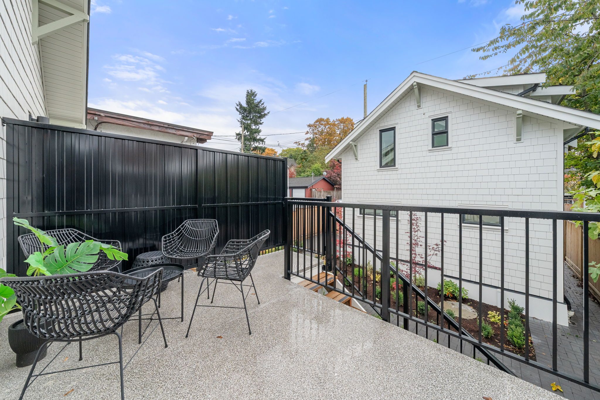 2528 McGill Street photo 48