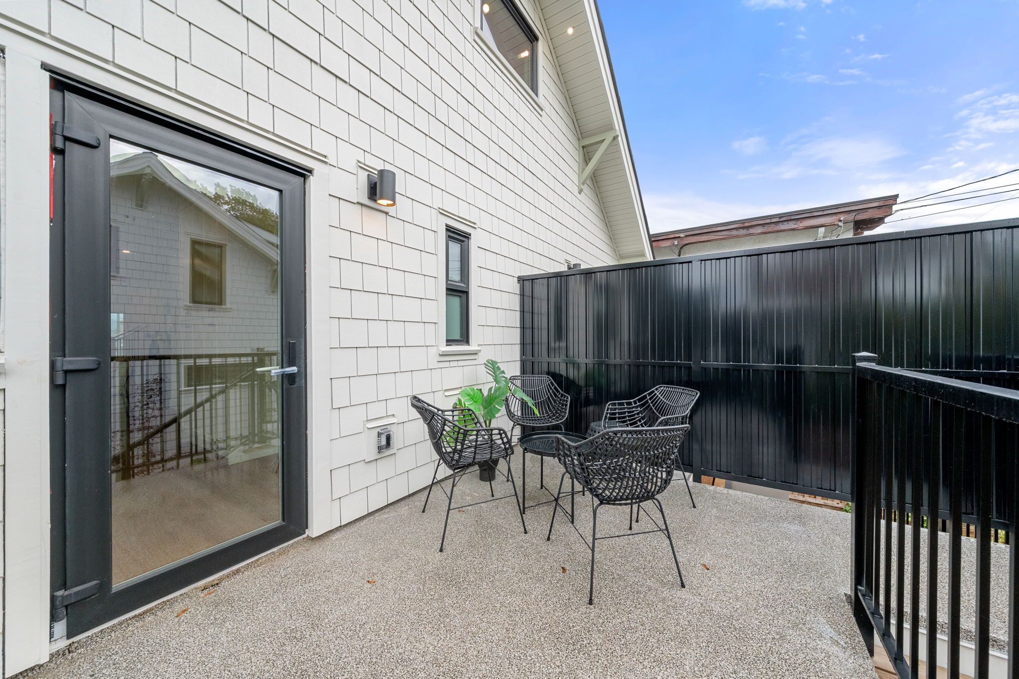 2528 McGill Street photo 49