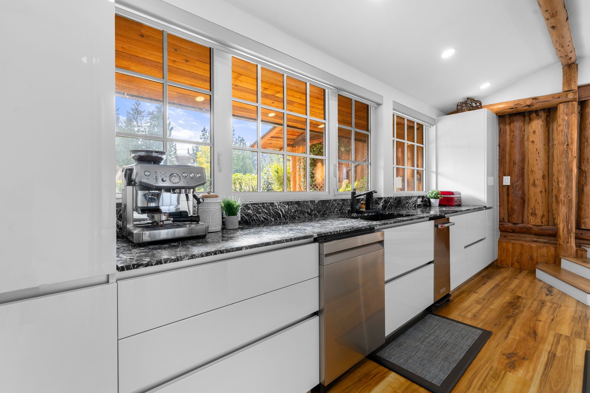 2540 Boswell Avenue photo 16