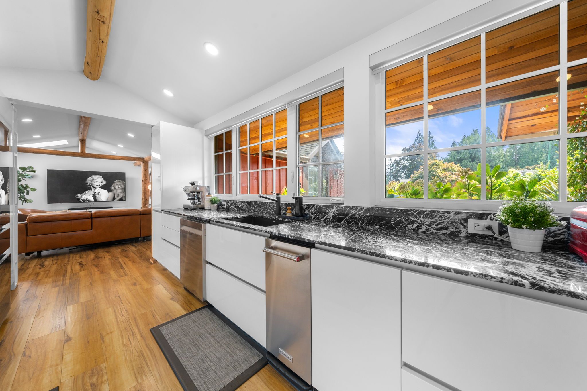 2540 Boswell Avenue photo 22