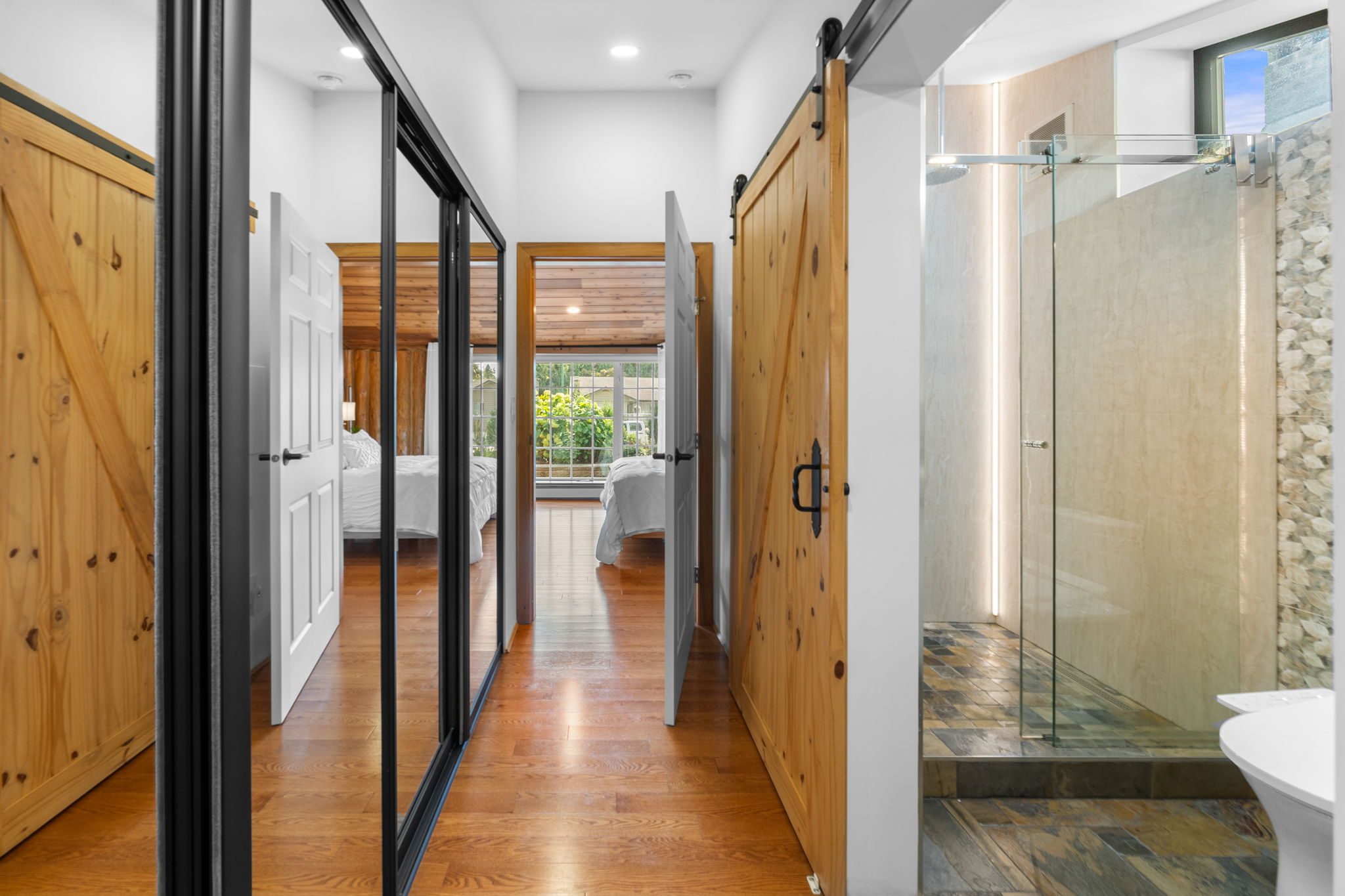 2540 Boswell Avenue photo 40