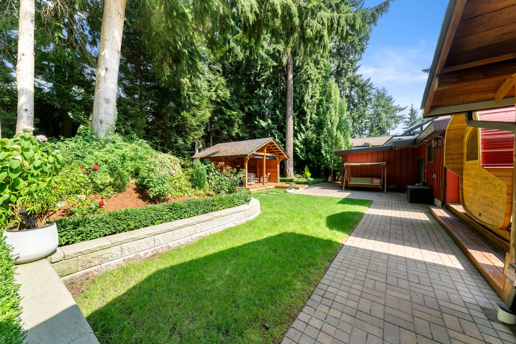 2540 Boswell Avenue photo 57