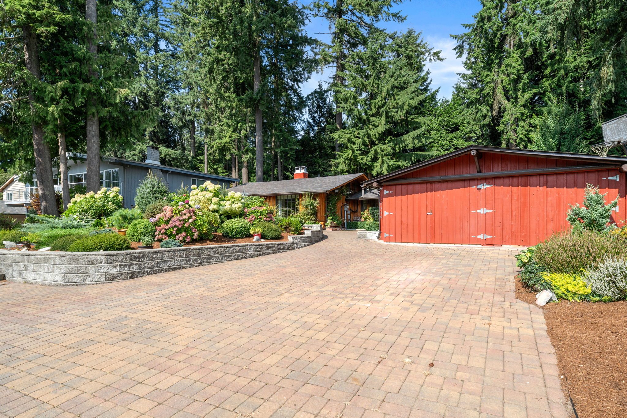 2540 Boswell Avenue photo 60