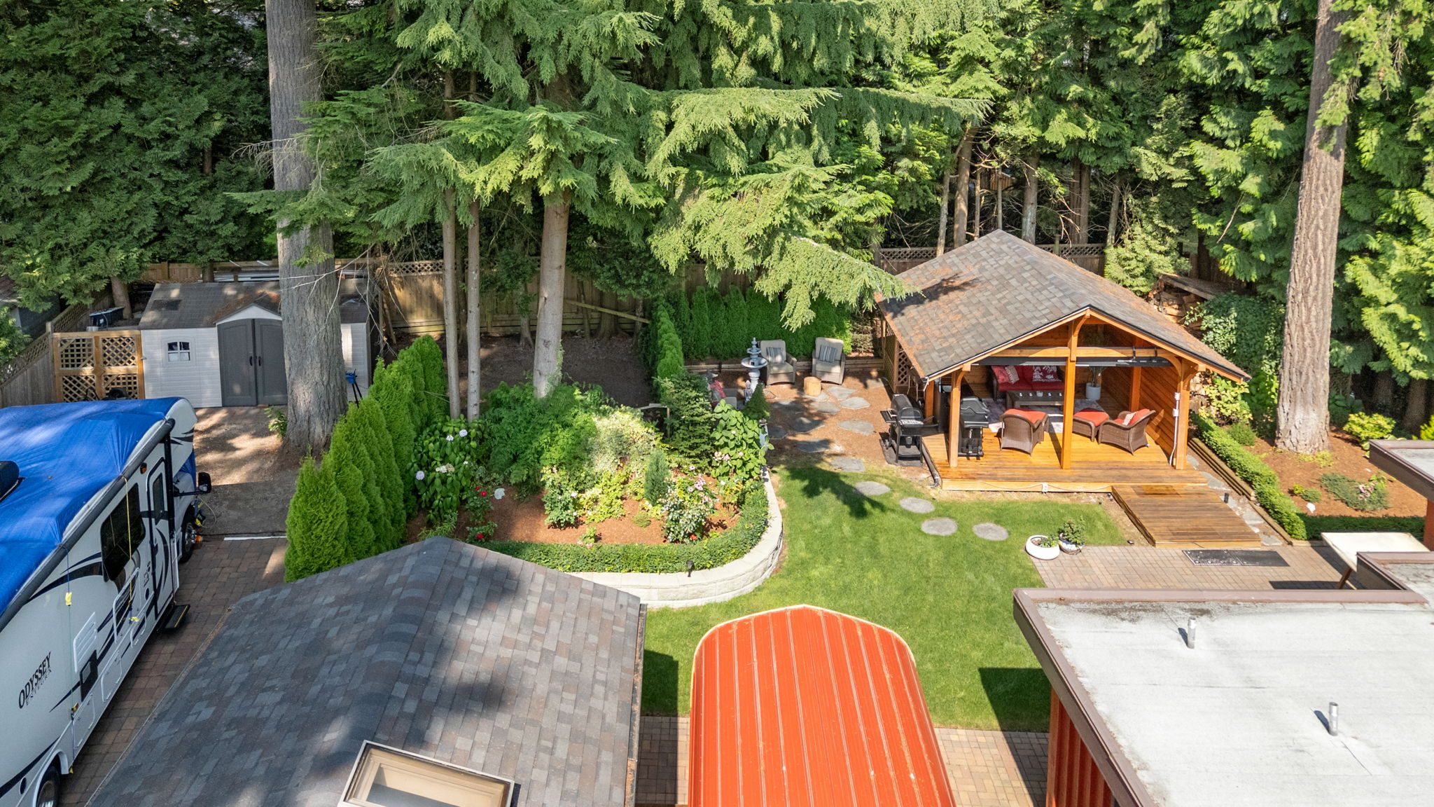 2540 Boswell Avenue photo 69