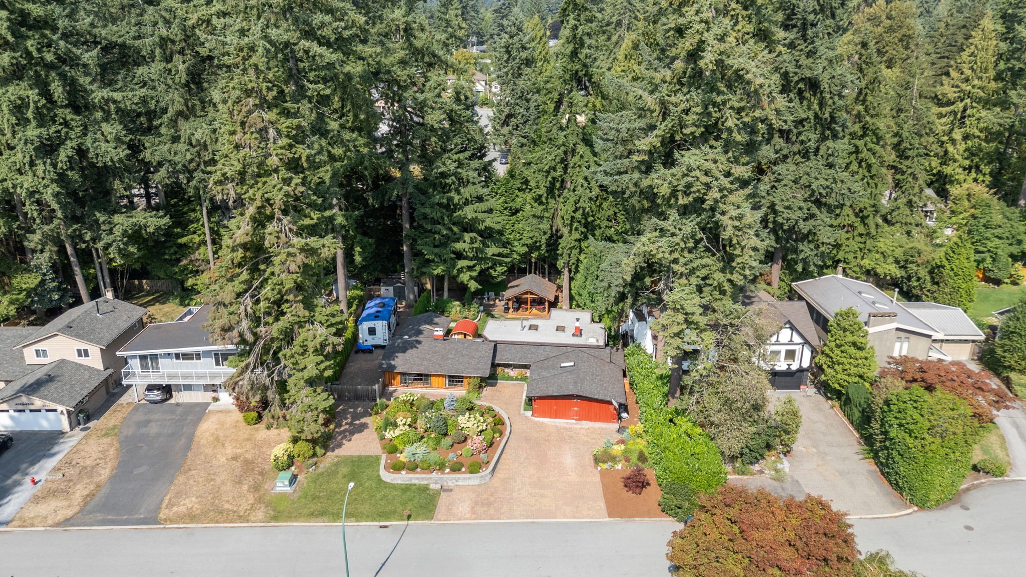 2540 Boswell Avenue photo 72