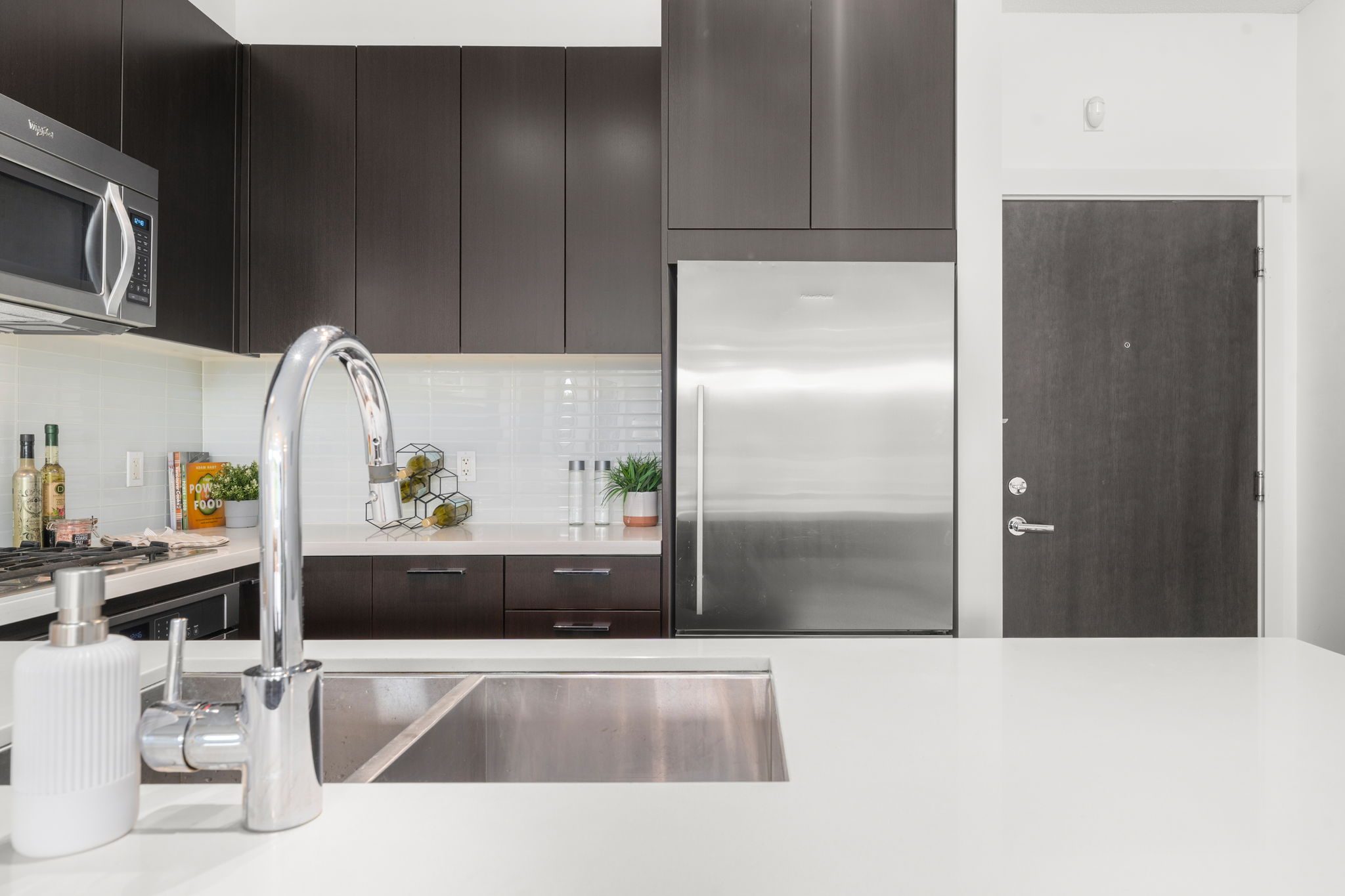 101 717 Chesterfield Avenue photo 13