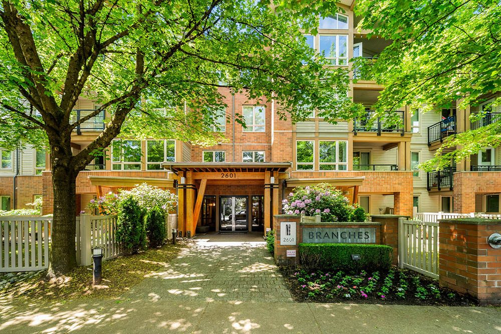 401 2601 Whiteley Court