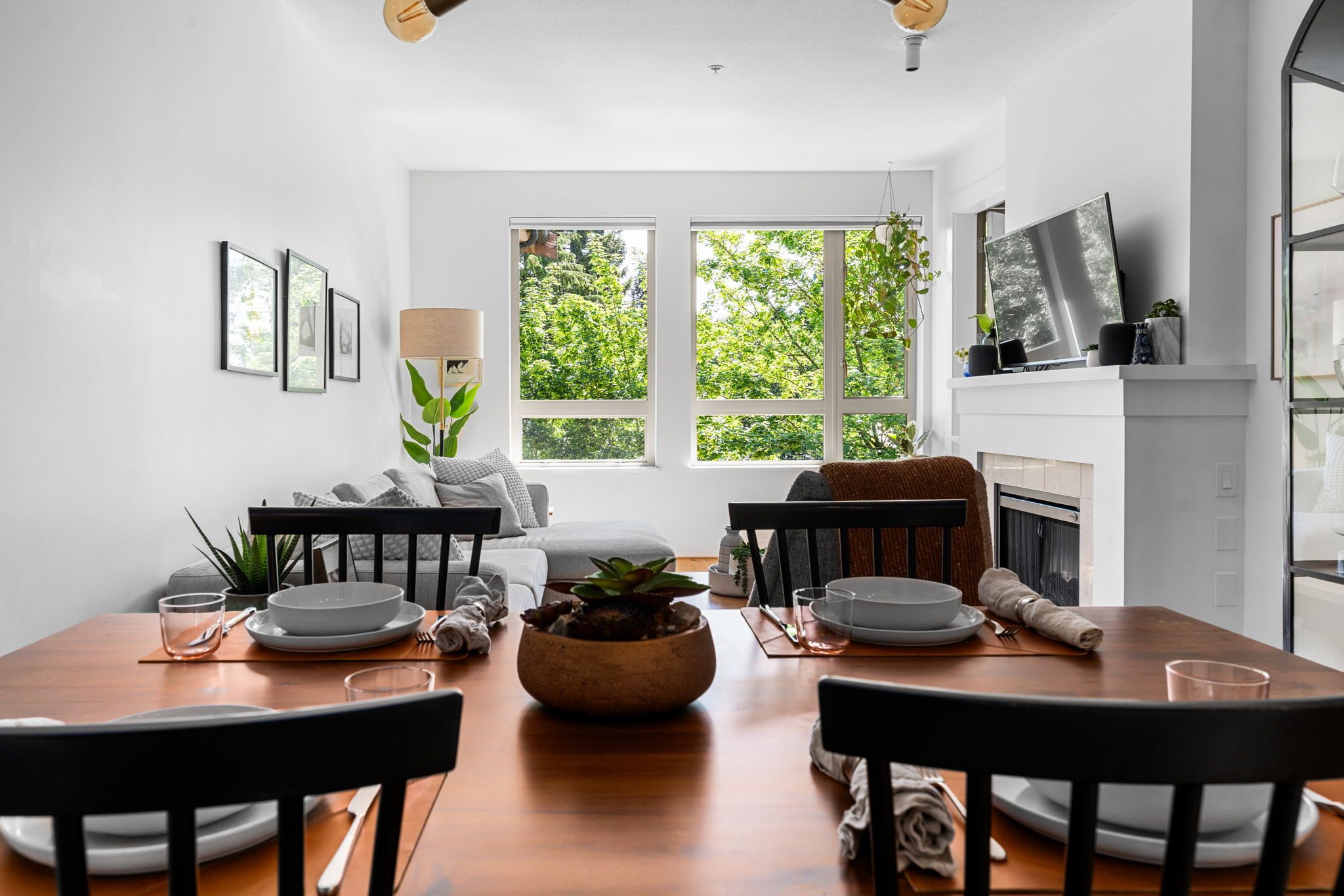 401 2601 Whiteley Court photo 12