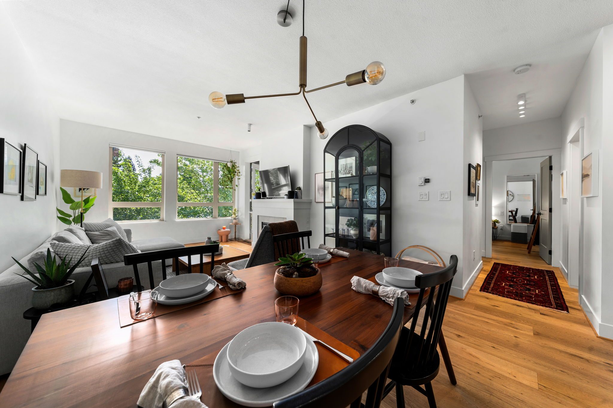 401 2601 Whiteley Court photo 14