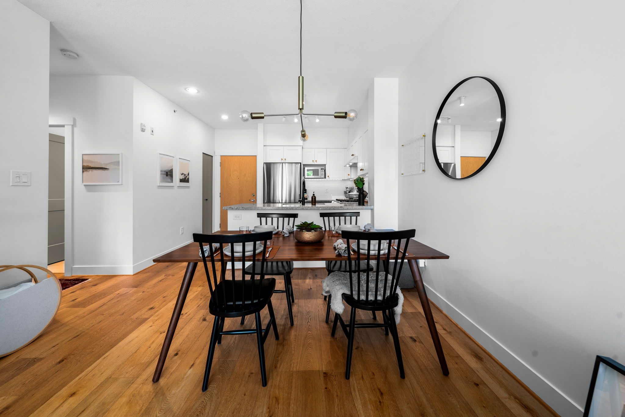 401 2601 Whiteley Court photo 17