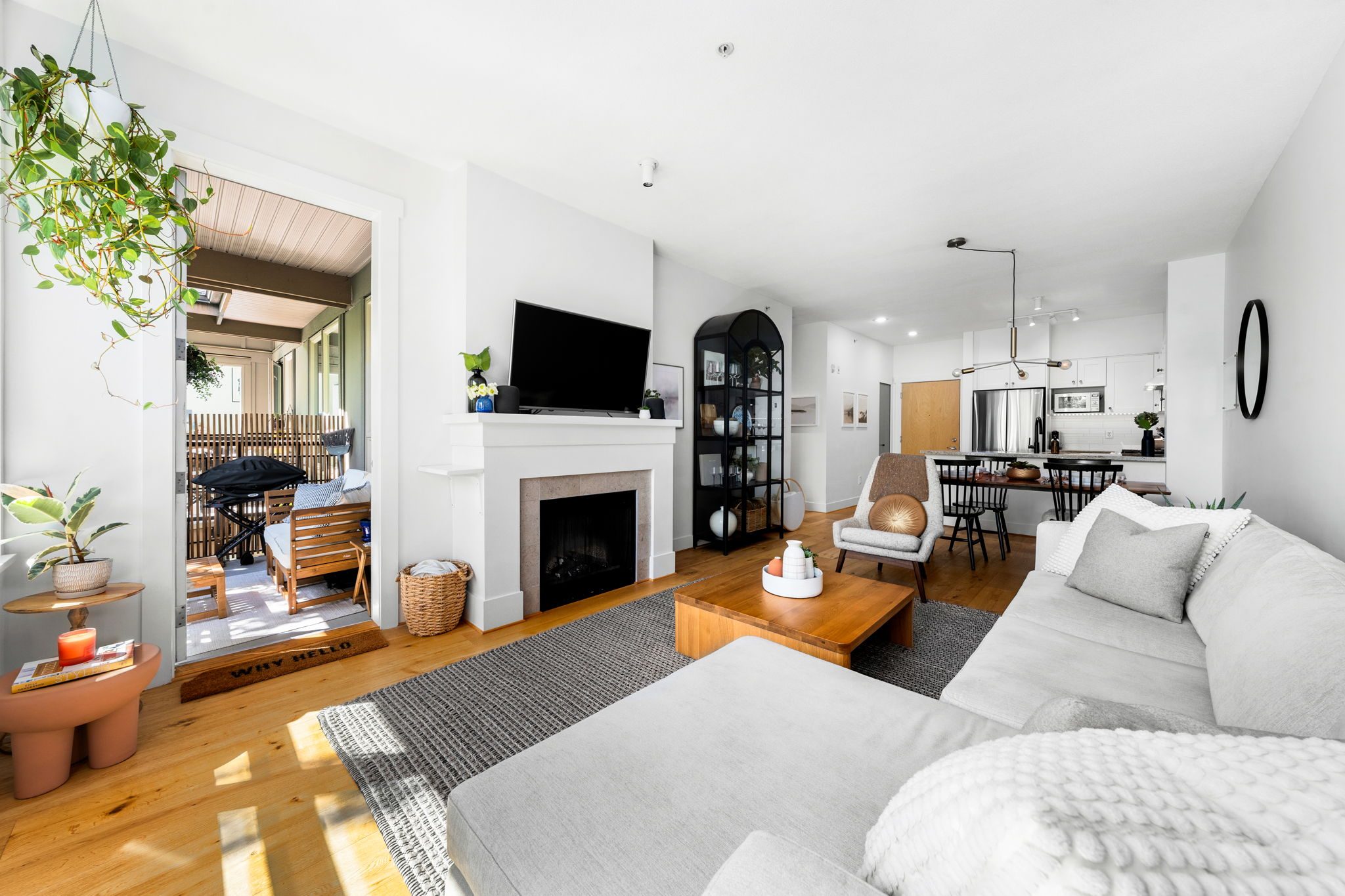 401 2601 Whiteley Court photo 29