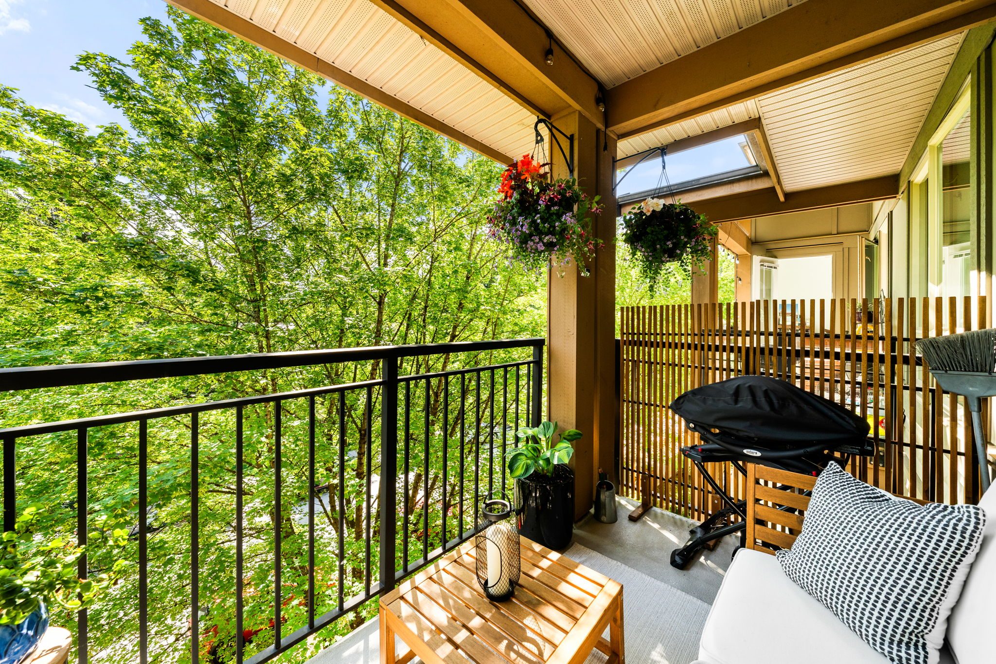 401 2601 Whiteley Court photo 34