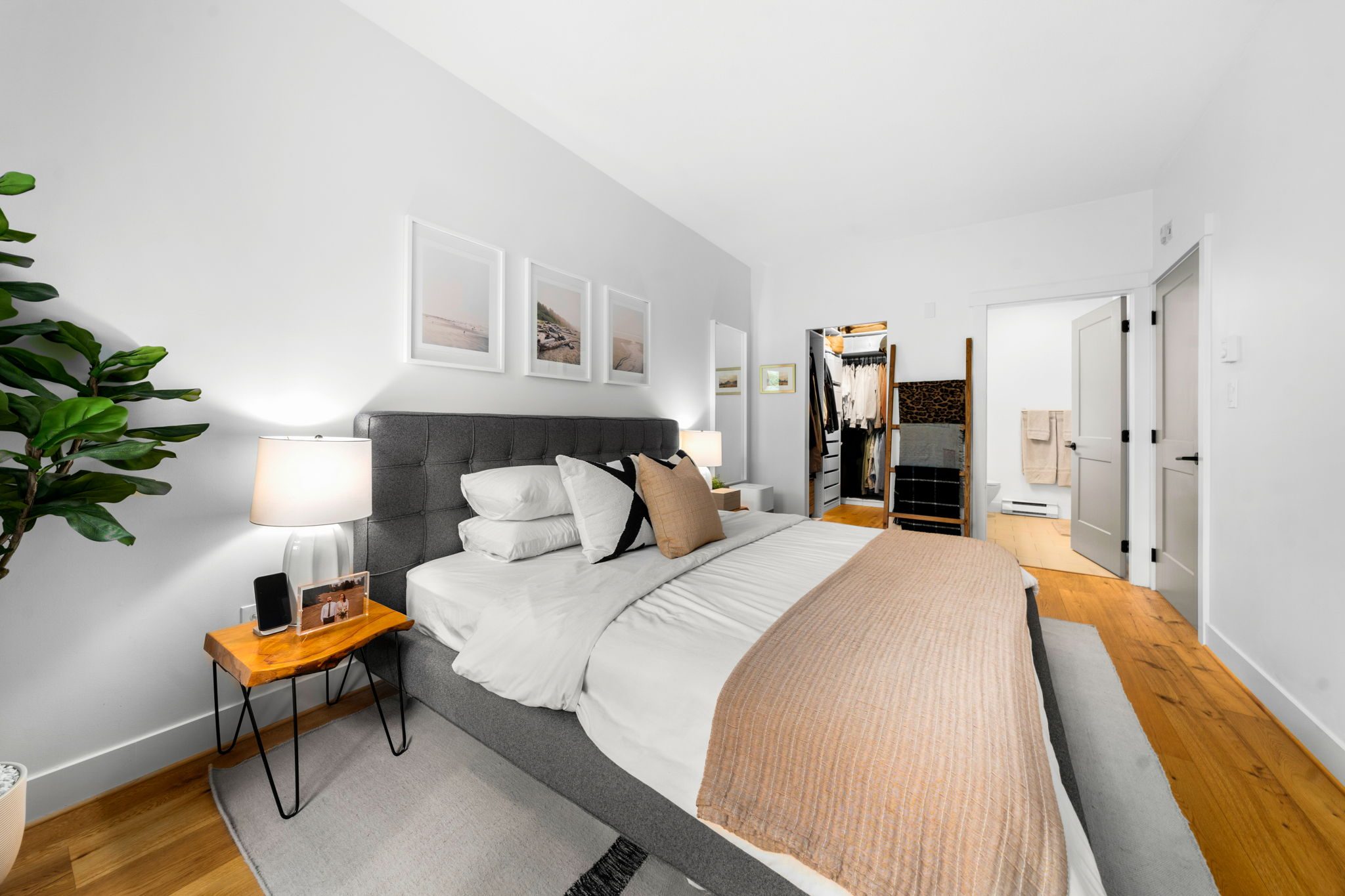 401 2601 Whiteley Court photo 39