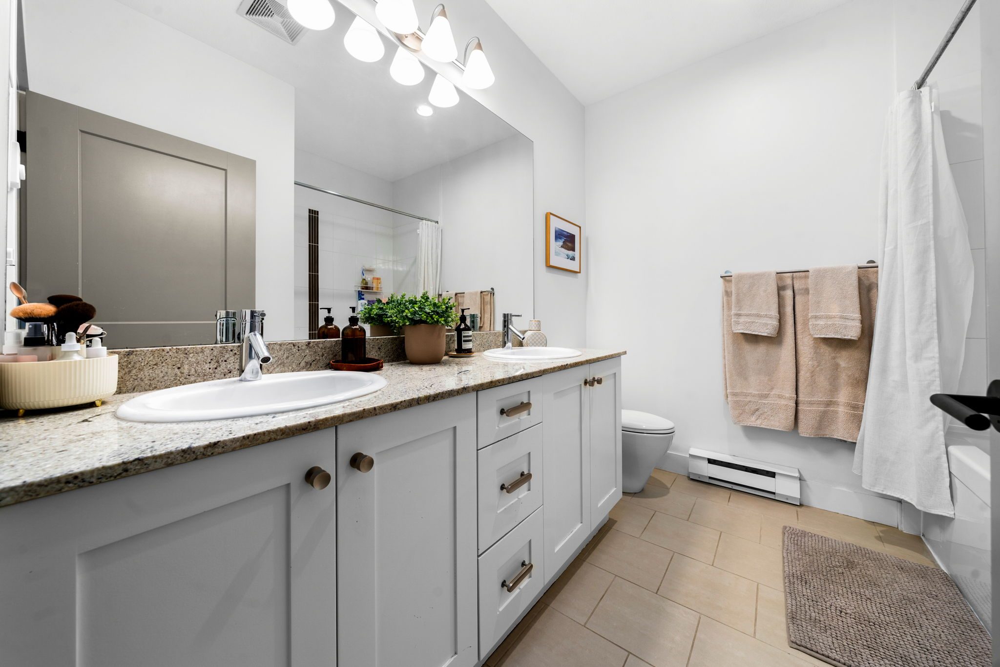 401 2601 Whiteley Court photo 41