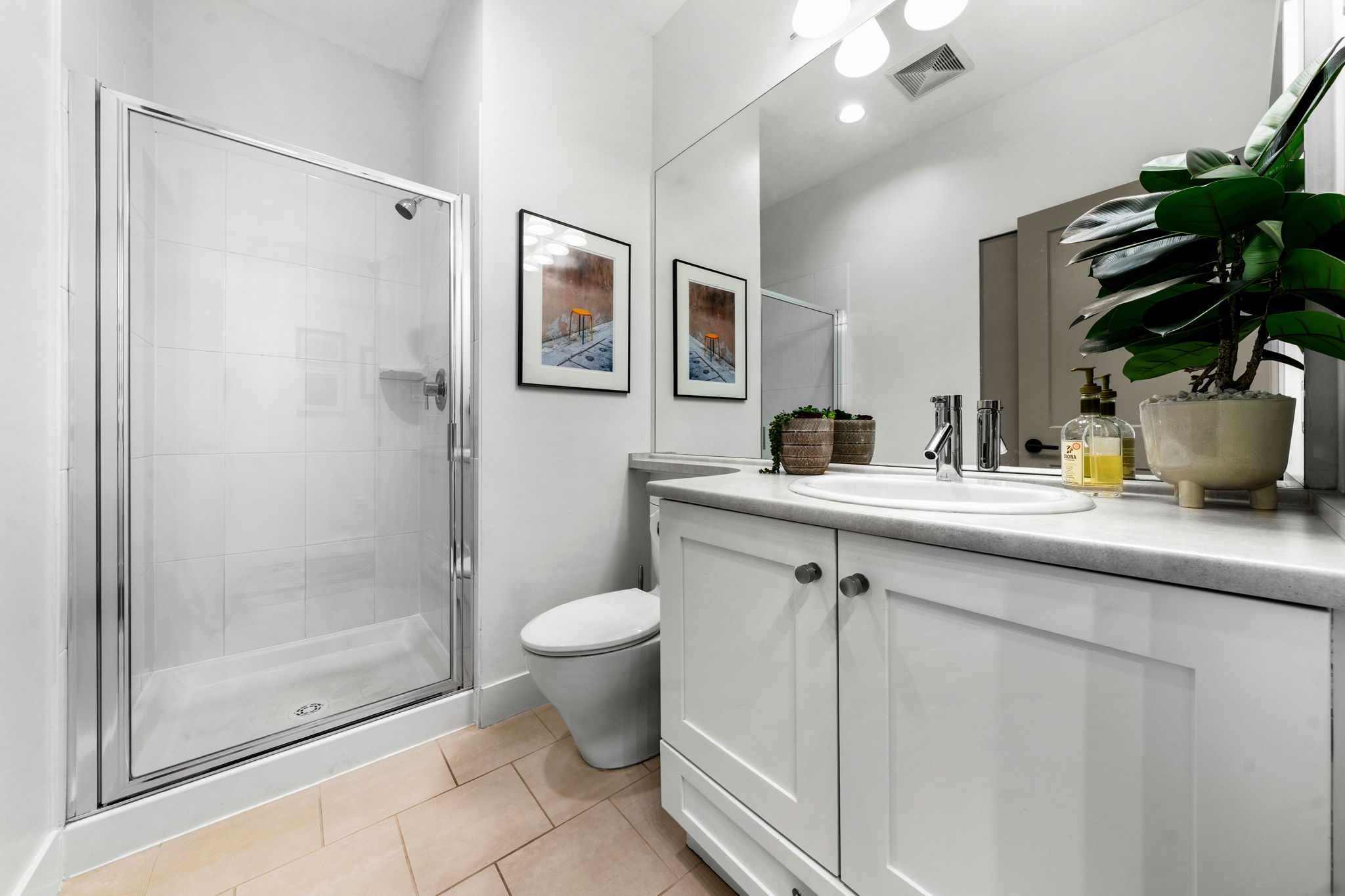 401 2601 Whiteley Court photo 44