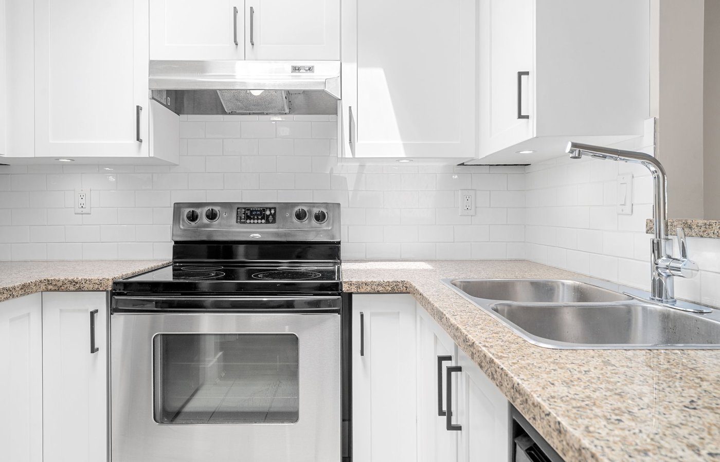 301 235 W 4th Street photo 5