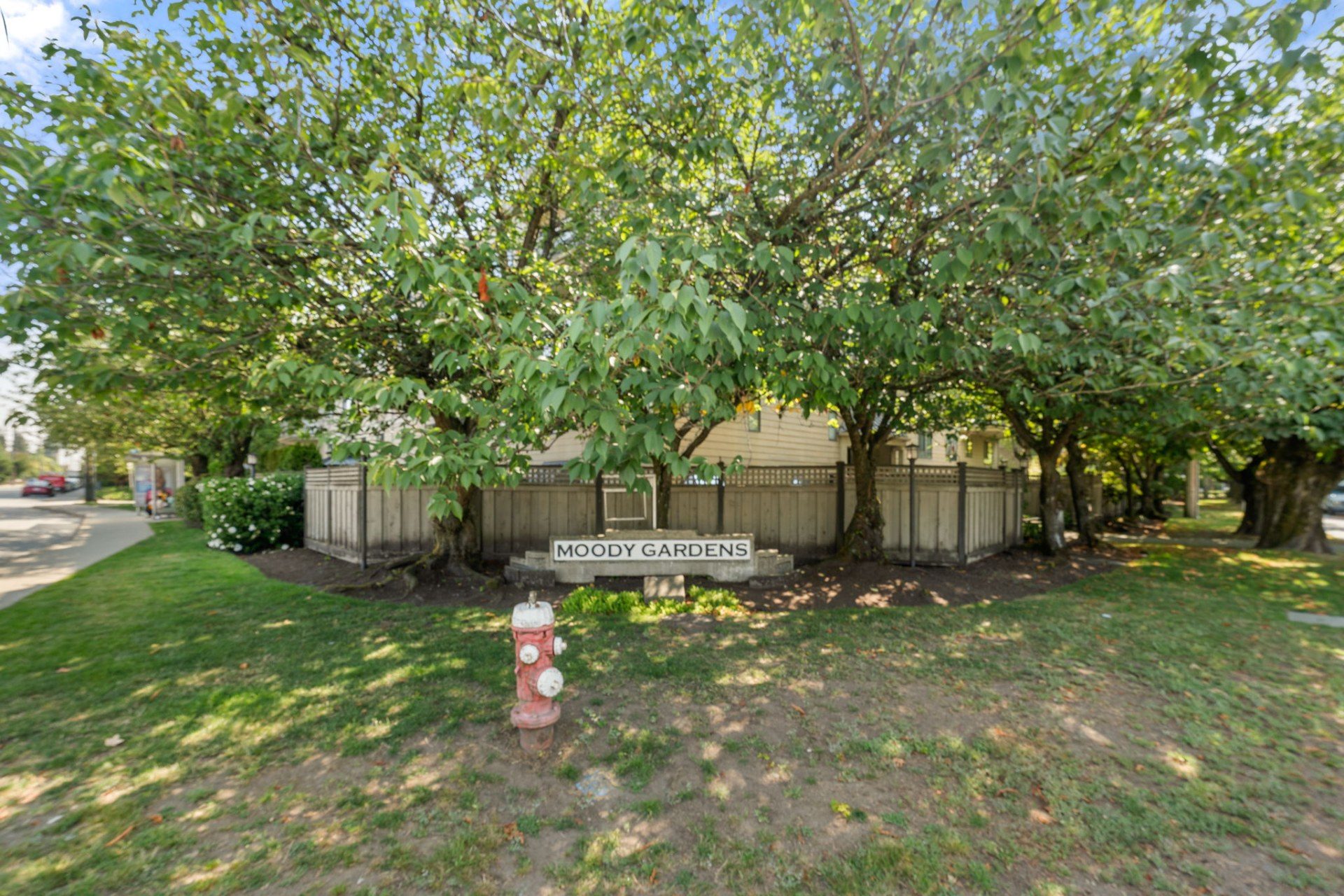 112 777 Eighth Street photo 2